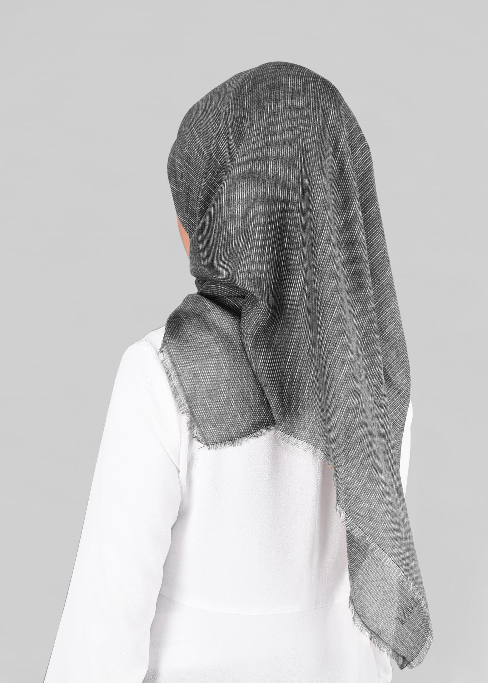 Tesettür giyim GRİ 9852-1 ALVİNA PAMUKLU PÜSKÜLLÜ EŞARP(NRL)