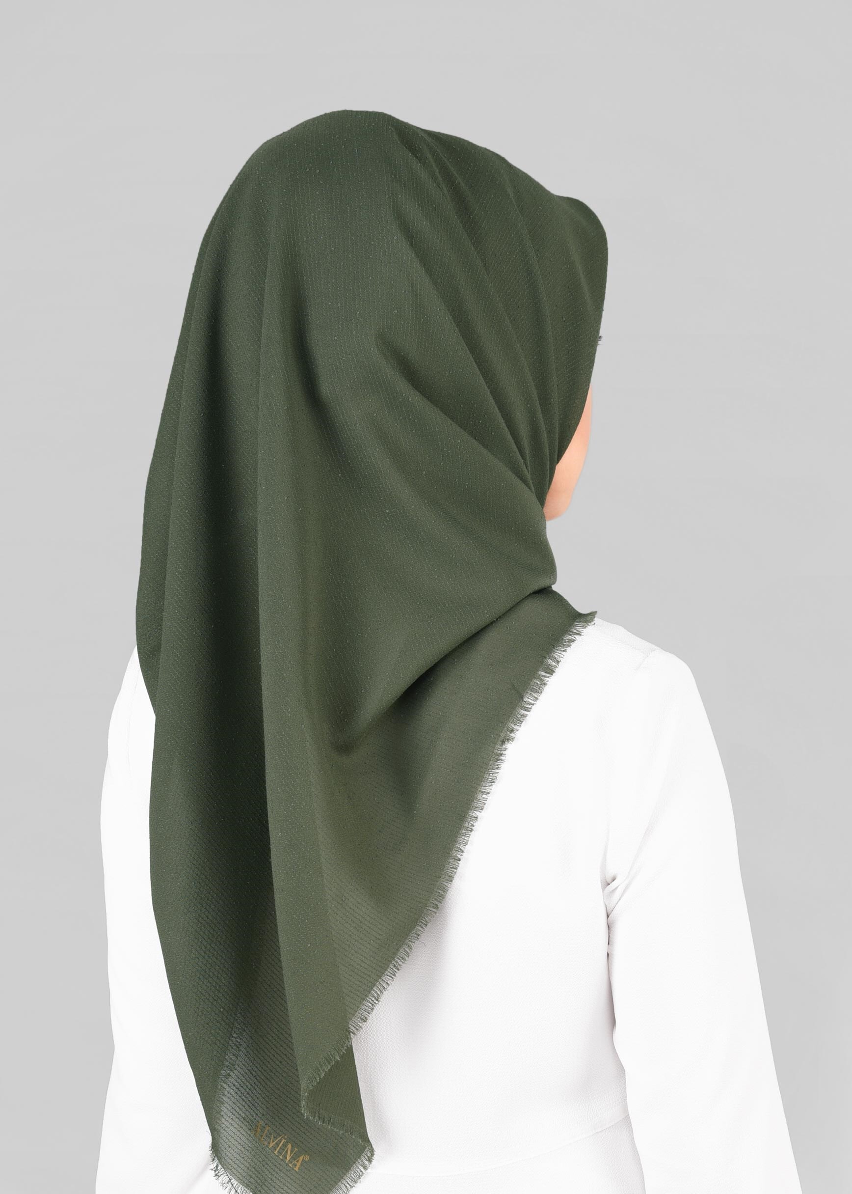 Tesettür giyim HAKİ 9853-1 ALVİNA BUKLE PÜSKÜLLÜ EŞARP