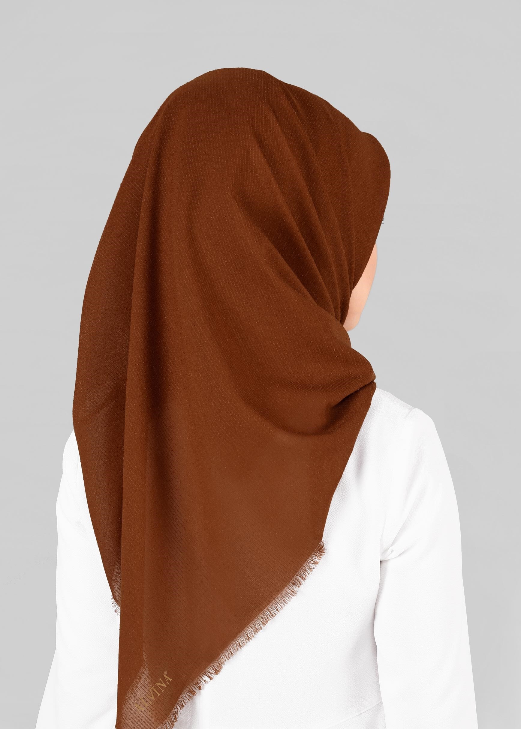 Tesettür giyim KAHVE 9853-1 ALVİNA BUKLE PÜSKÜLLÜ EŞARP