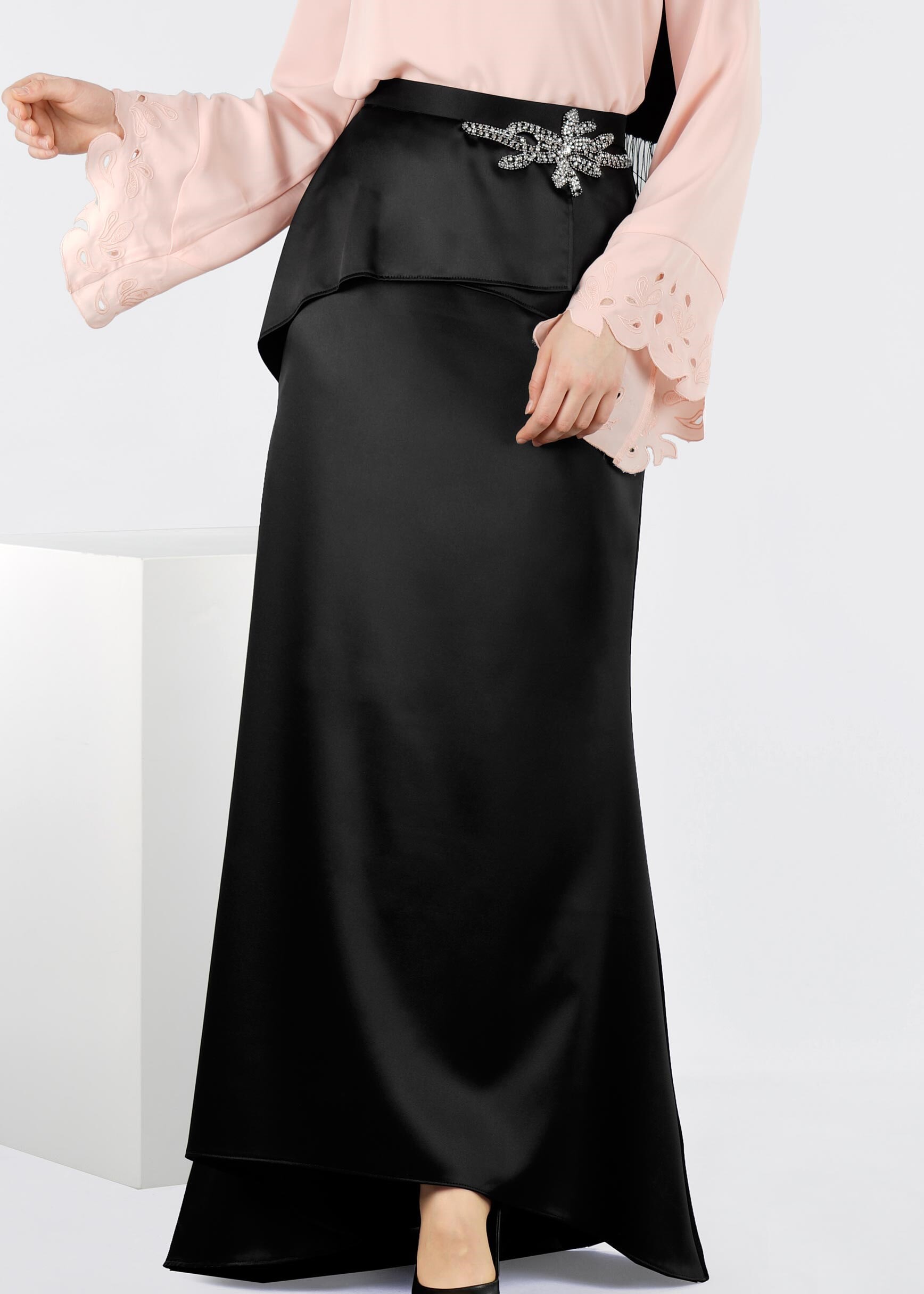 Tesettür giyim SİYAH 6014 ALİSSA SATEN ETEK 38/44 TEK38