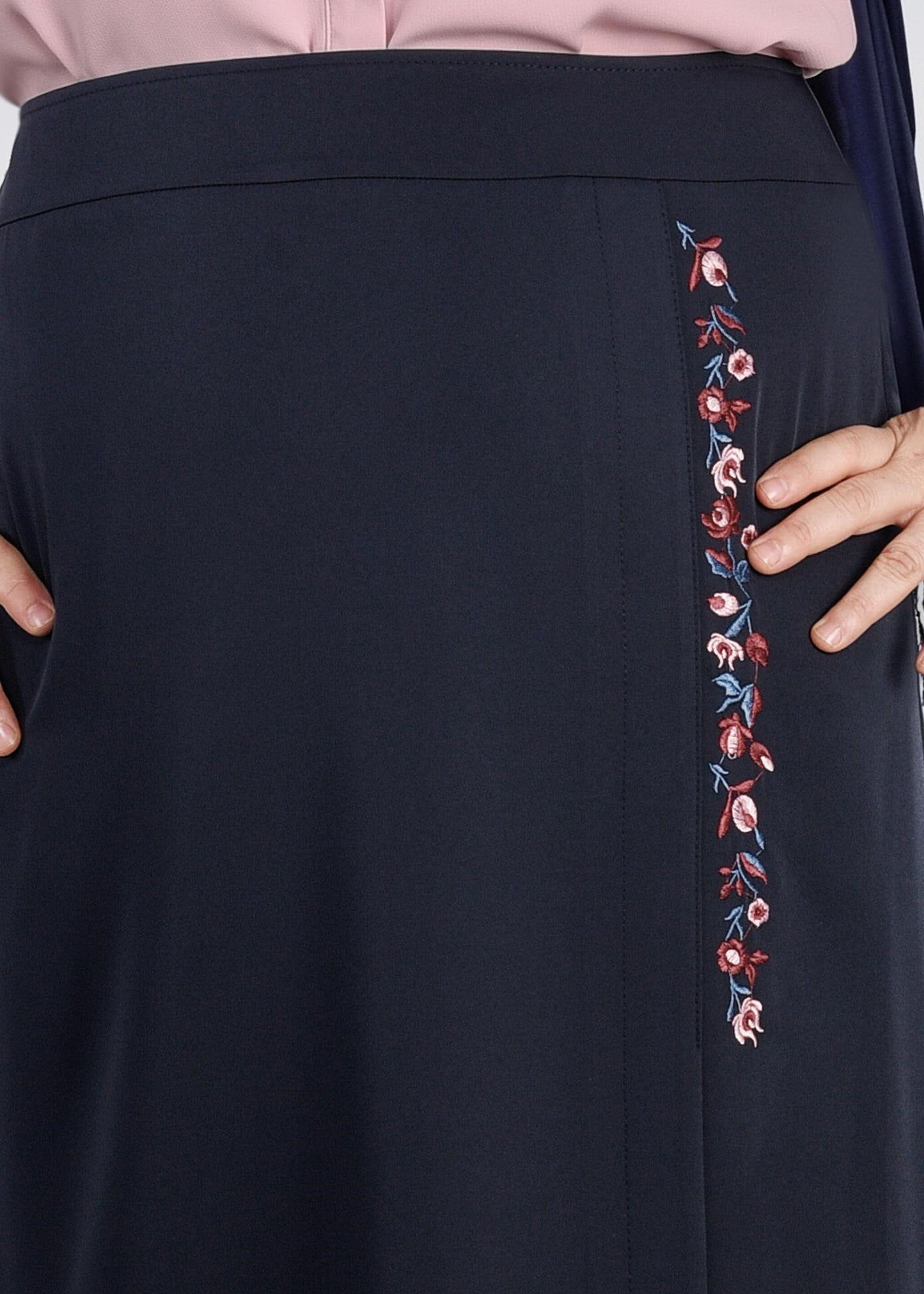 Tesettür giyim LACİVERT 6057 SARAH ETEK 44/52 TEK46