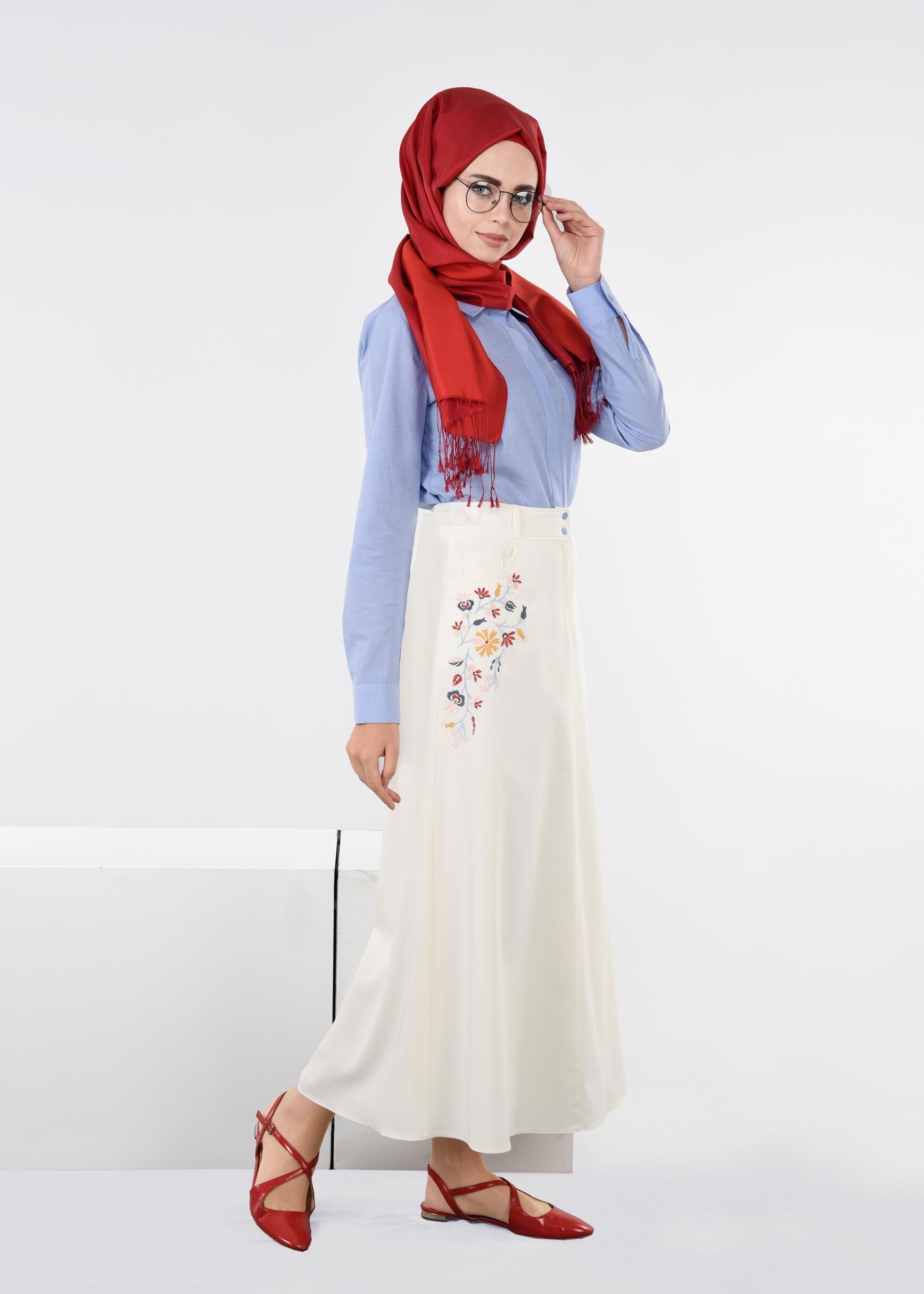 Tesettür giyim BEYAZ 6063 MARİT 43498 ETEK 38/46 TEK40