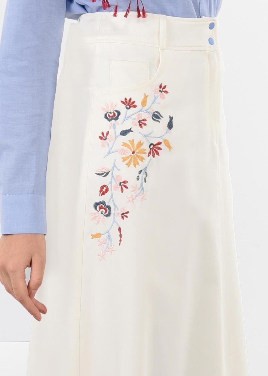 Tesettür giyim BEYAZ 6063 MARİT 43498 ETEK 38/46 TEK40