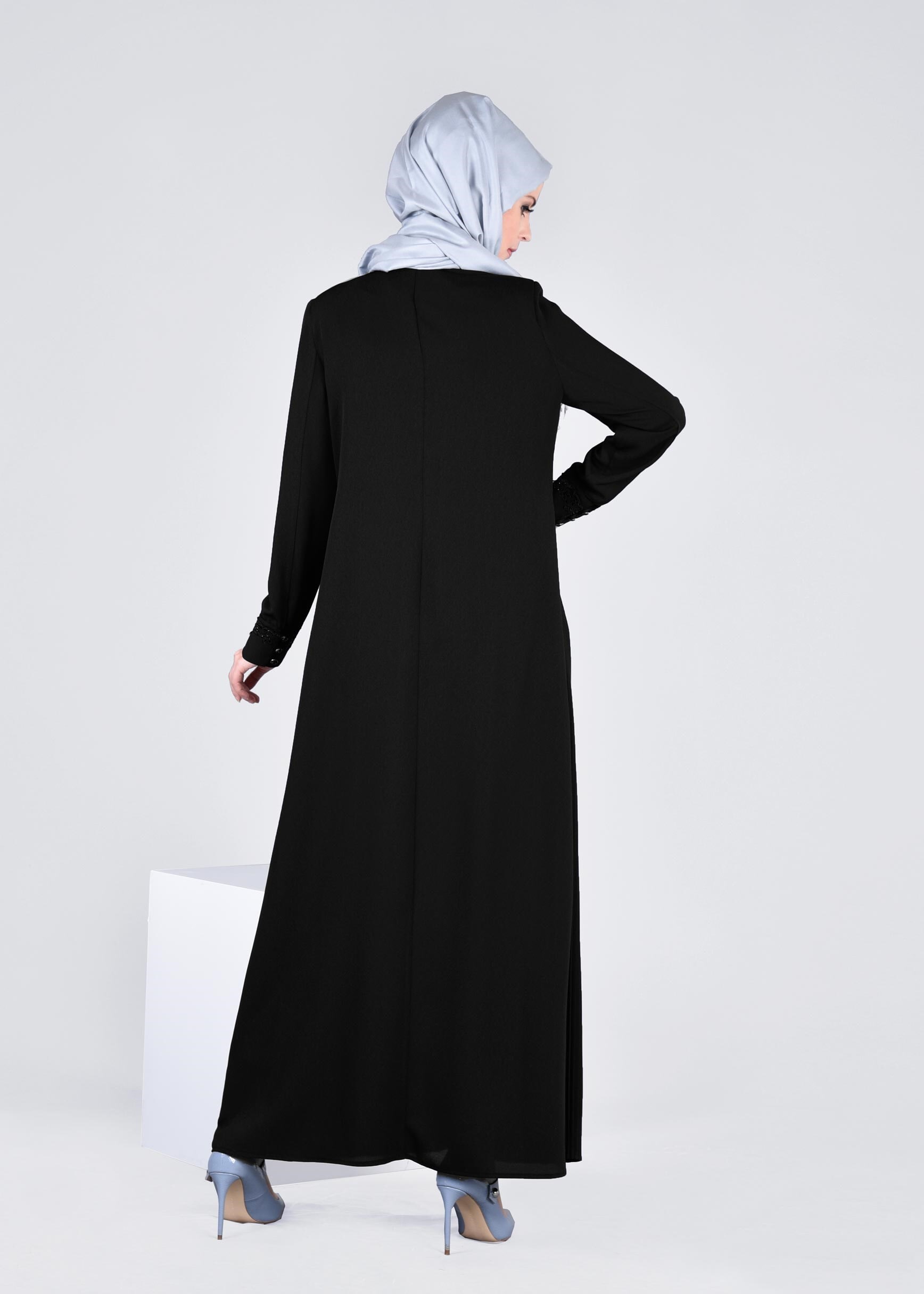 Tesettür giyim SİYAH 8234 NİL CREP FERACE 40/48 TEK40-42