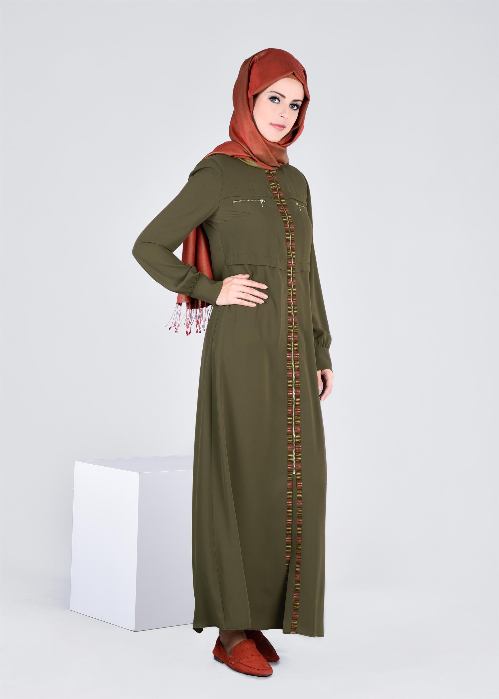 Tesettür giyim HAKİ 8251 ESMA 6331 FERACE 38/46 TEK40