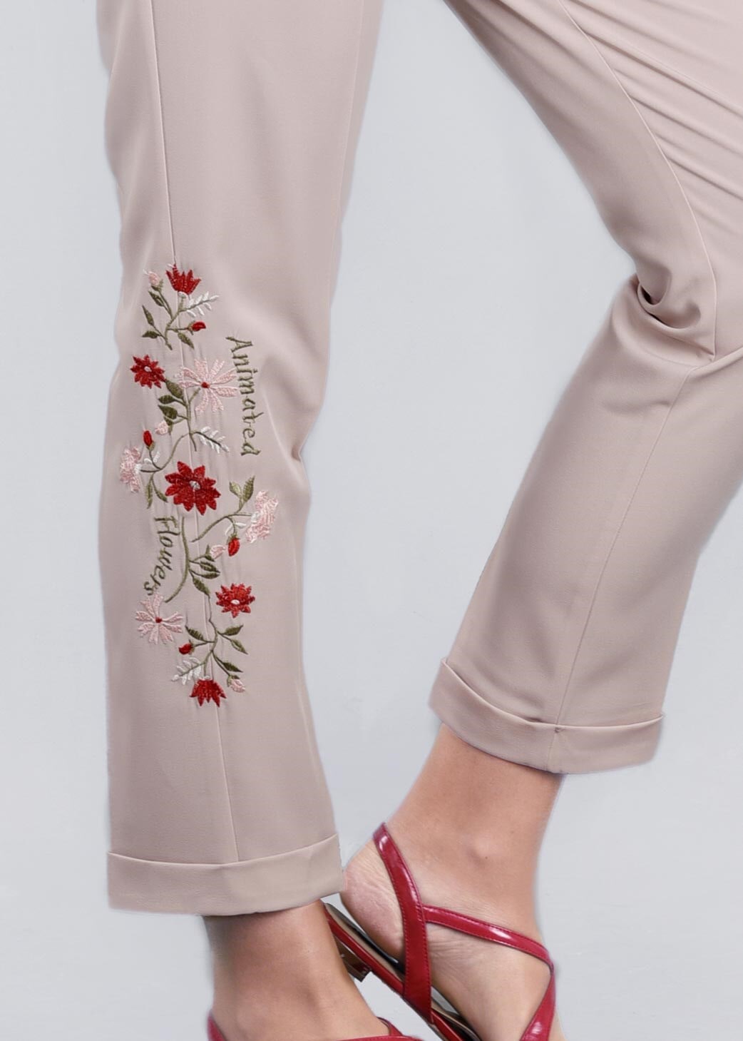 Tesettür giyim BEJ ÇİÇEK İŞLEMELİ PANTOLON 7174 