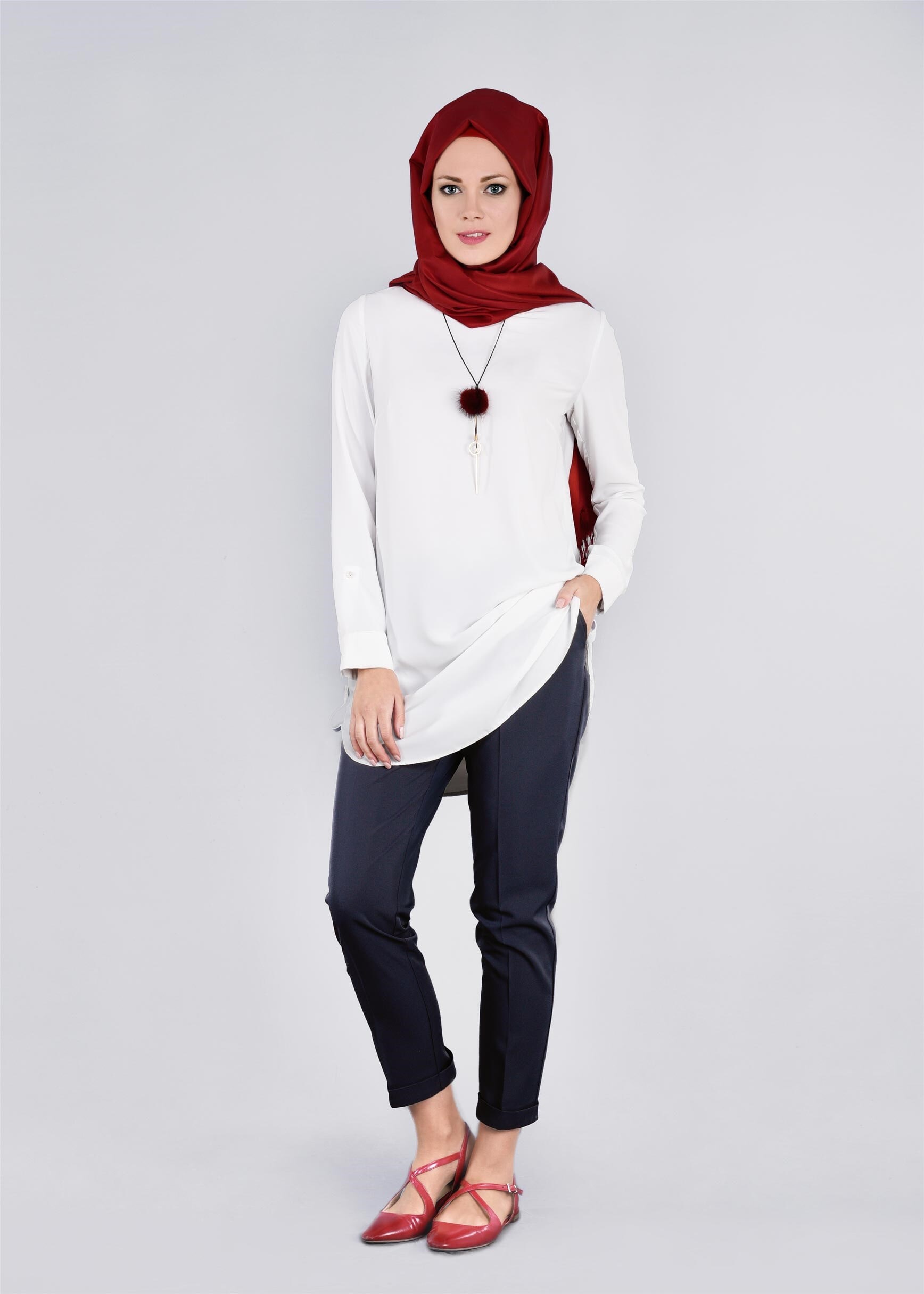 Tesettür giyim LACİVERT ÇİÇEK İŞLEMELİ PANTOLON 7174 