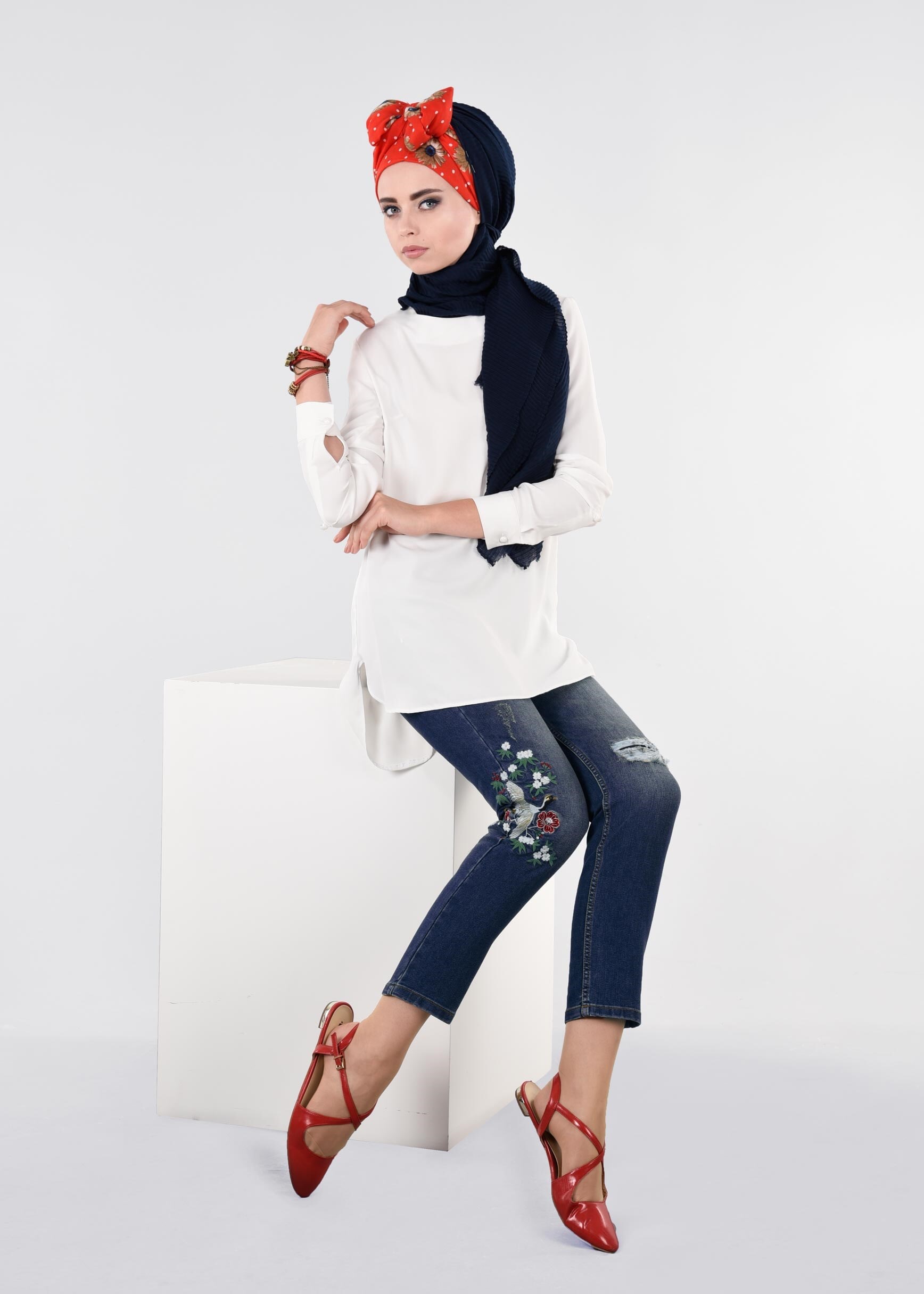 Tesettür giyim MAVİ İŞLEMELİ DENİM PANTOLON 7188