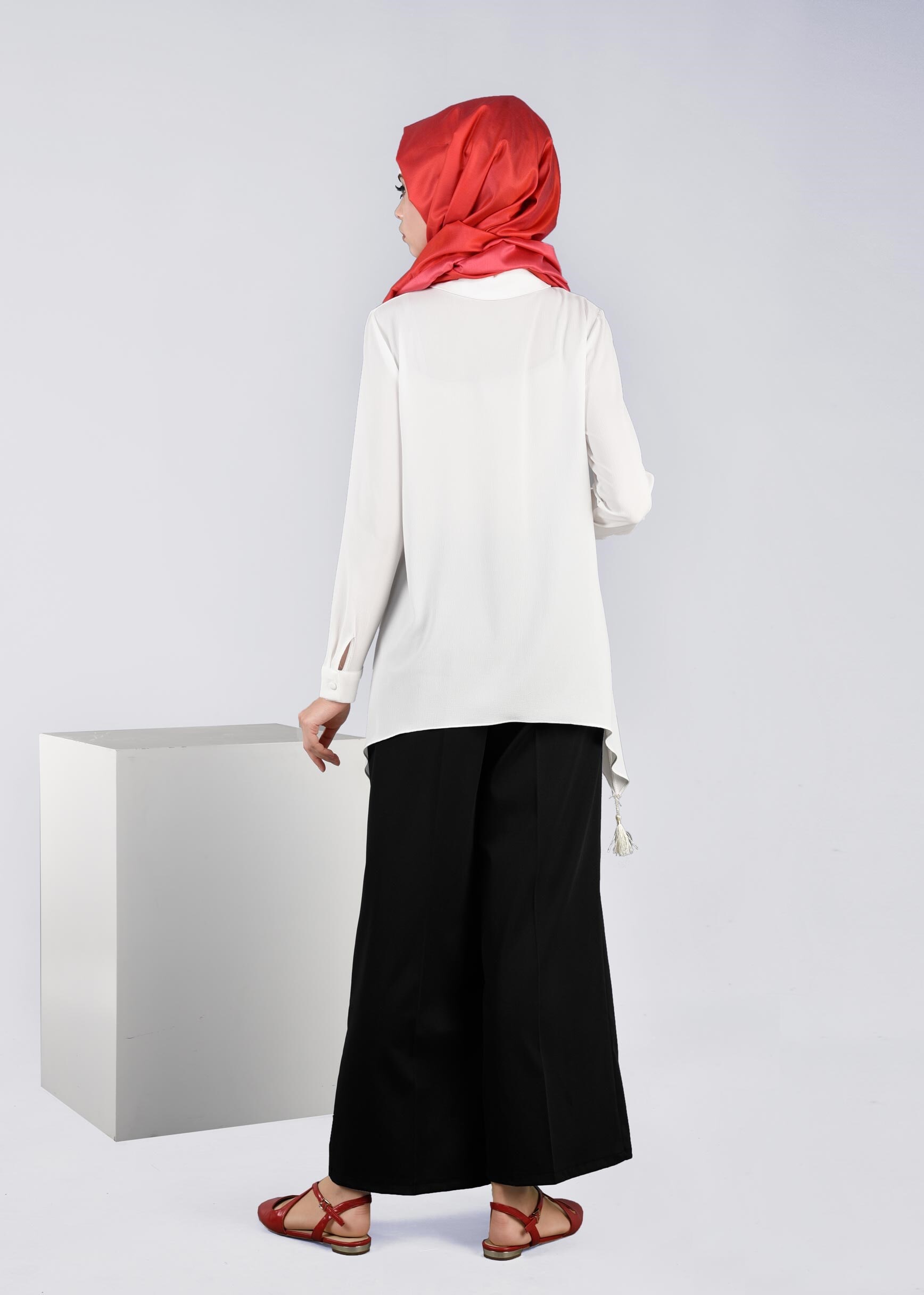 Tesettür giyim SİYAH BORU PAÇA BİLEKTE KLASİK PANTOLON 7208