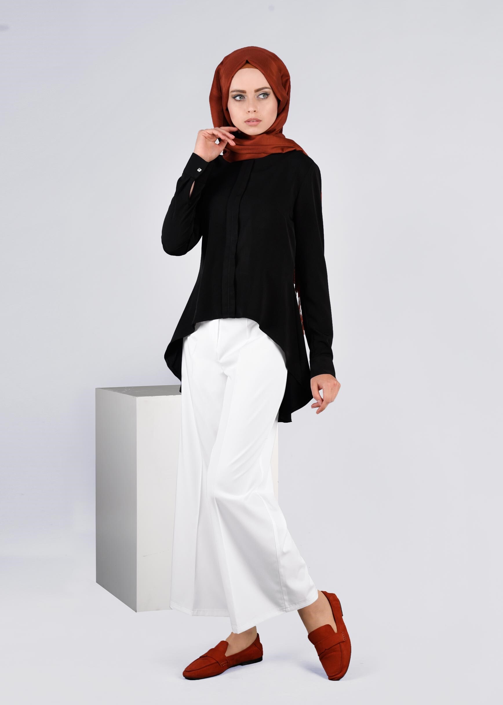 Tesettür giyim BEYAZ BORU PAÇA BİLEKTE KLASİK PANTOLON 7208