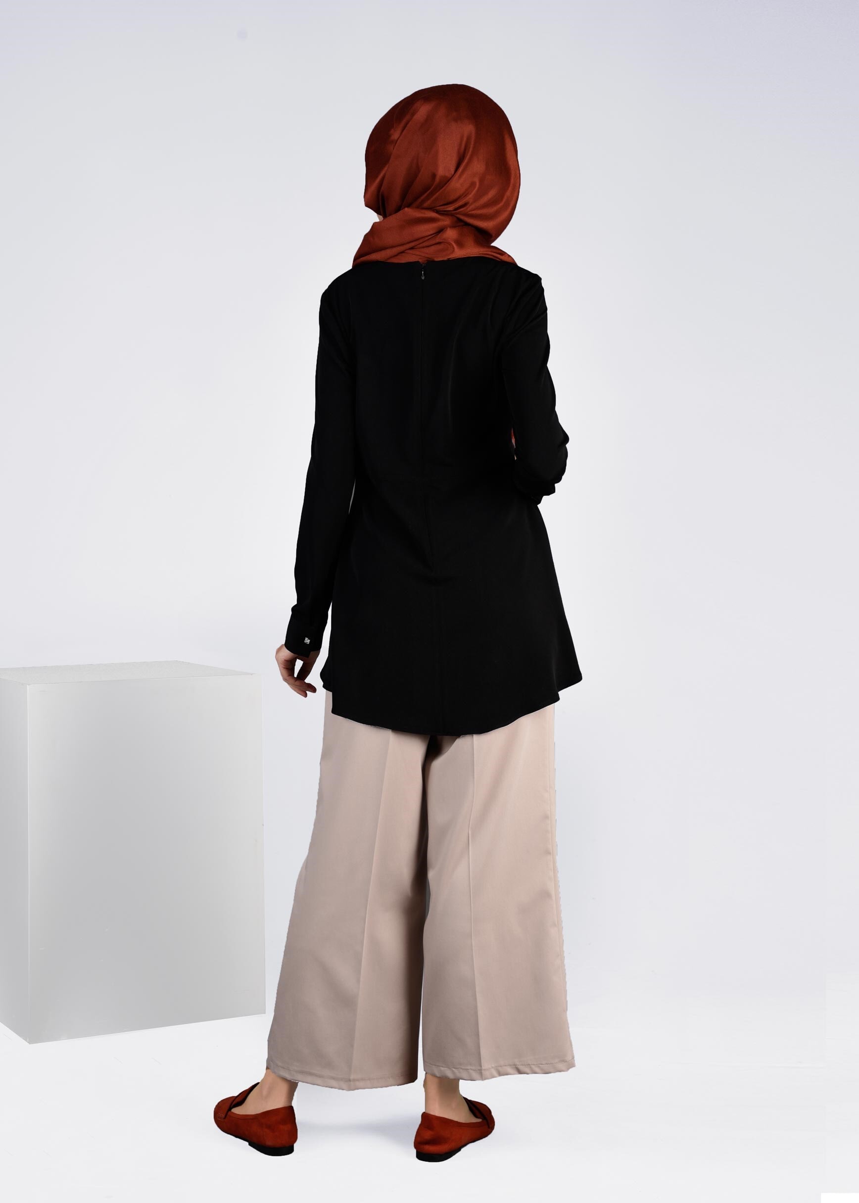 Tesettür giyim BEJ BORU PAÇA BİLEKTE KLASİK PANTOLON 7208