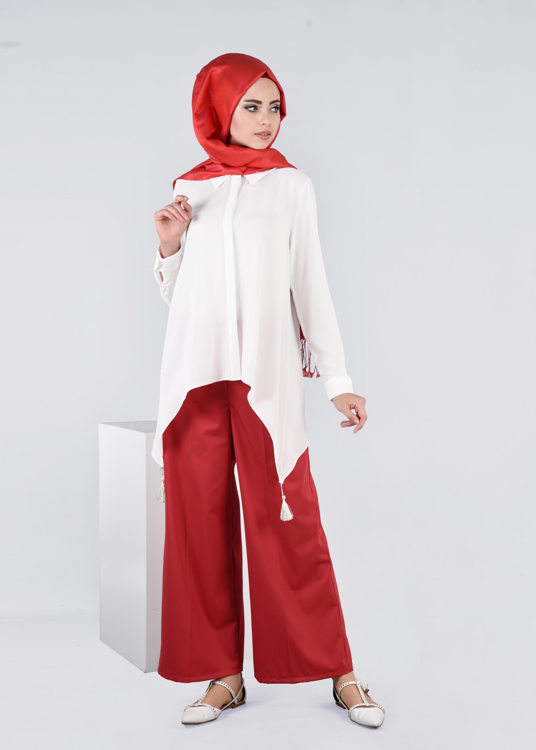 Tesettür giyim KIRMIZI BORU PAÇA BİLEKTE KLASİK PANTOLON 7208