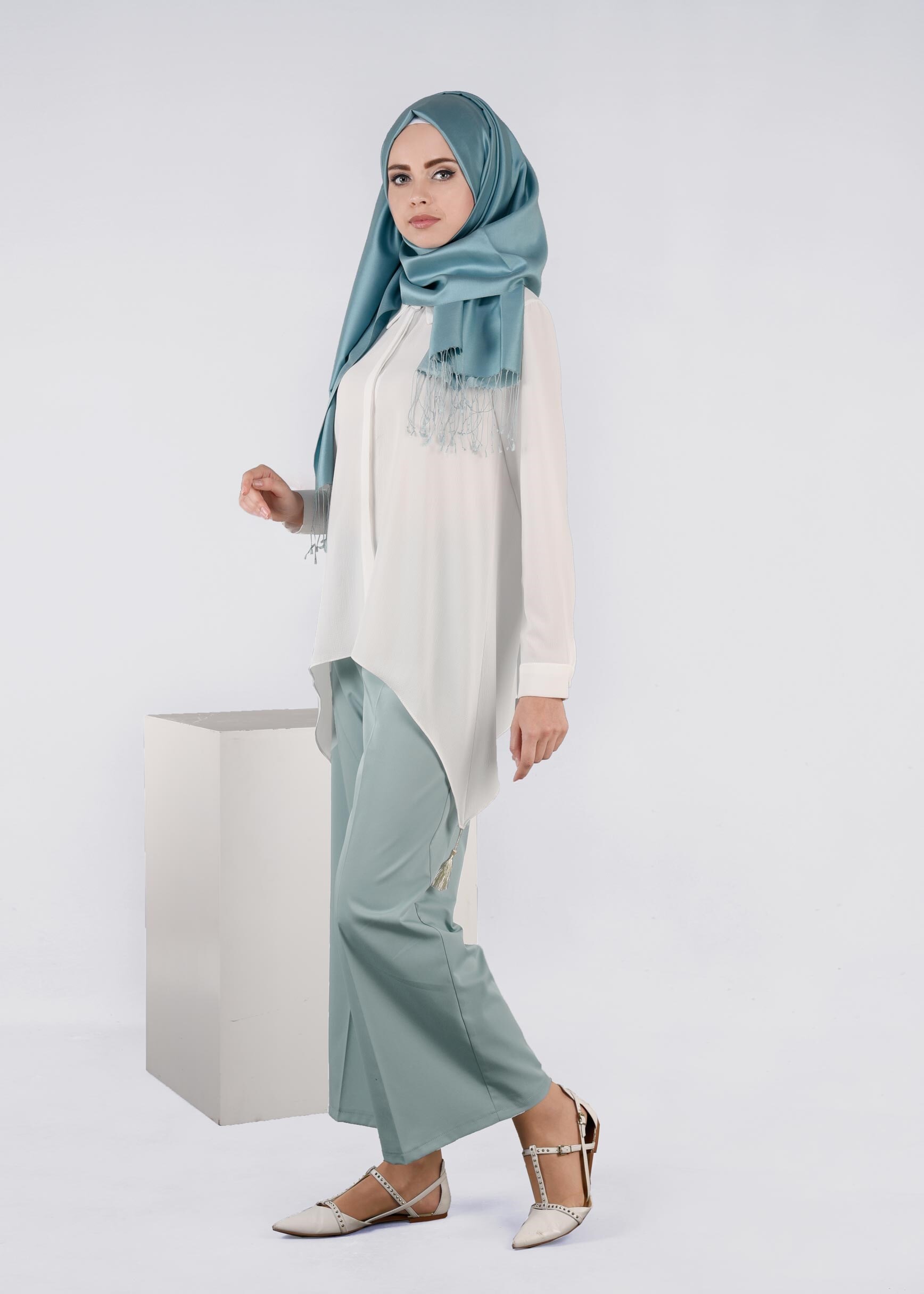 Tesettür giyim MAVİ BORU PAÇA BİLEKTE KLASİK PANTOLON 7208