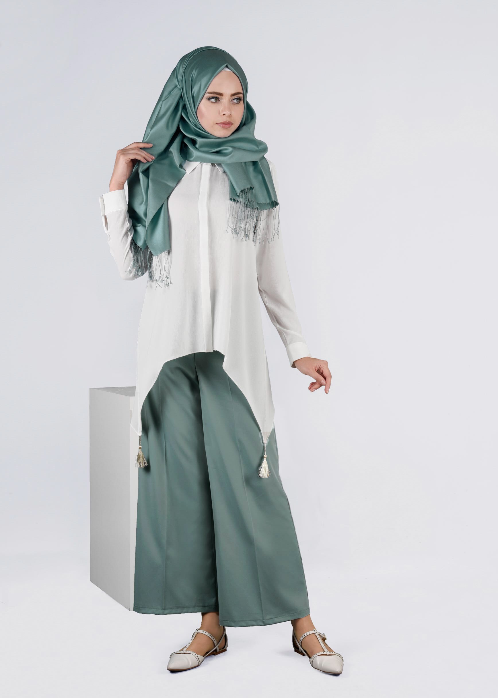 Tesettür giyim YEŞİL BORU PAÇA BİLEKTE KLASİK PANTOLON 7208