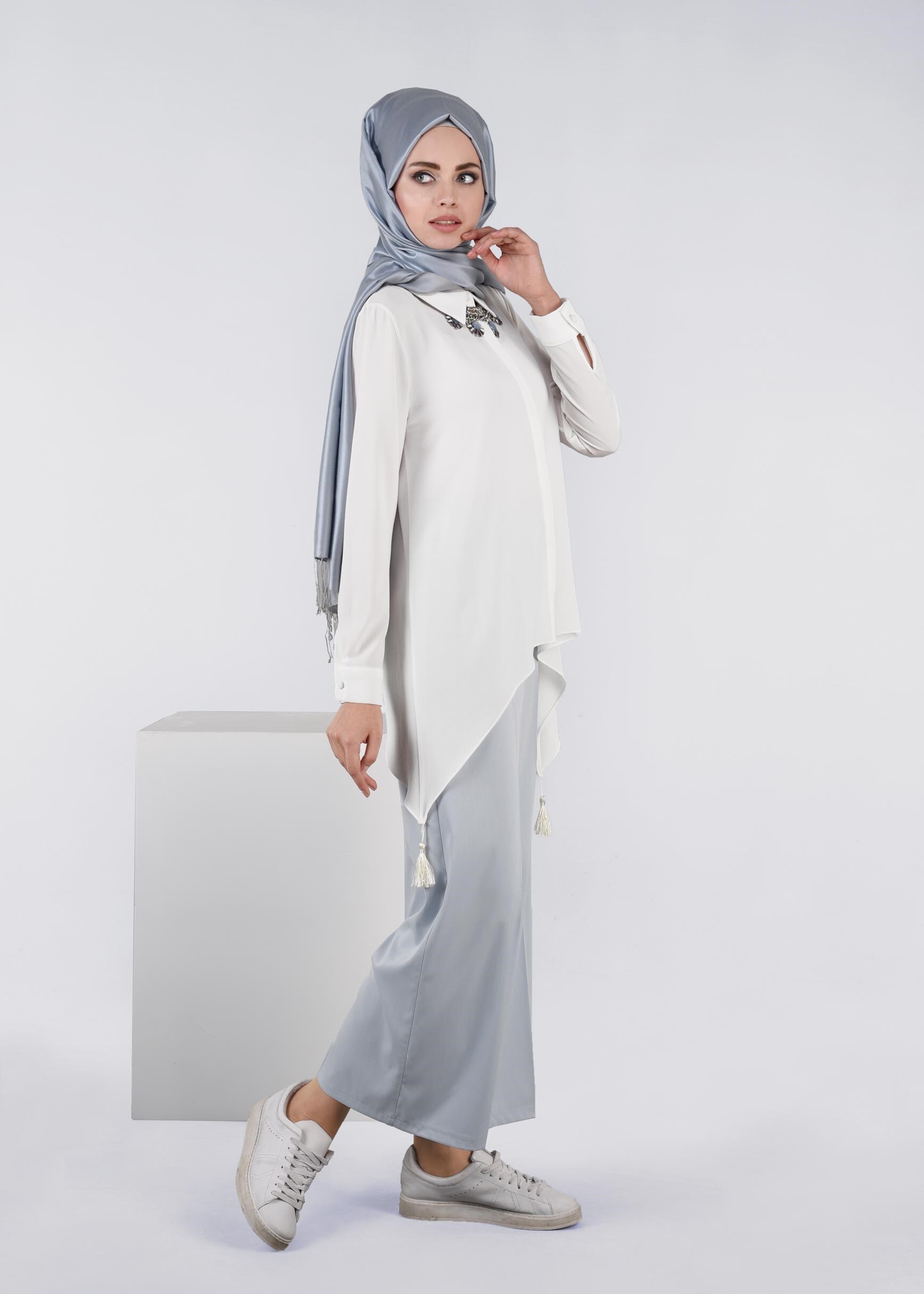 Tesettür giyim MAVİ BORU PAÇA BİLEKTE KLASİK PANTOLON 7208