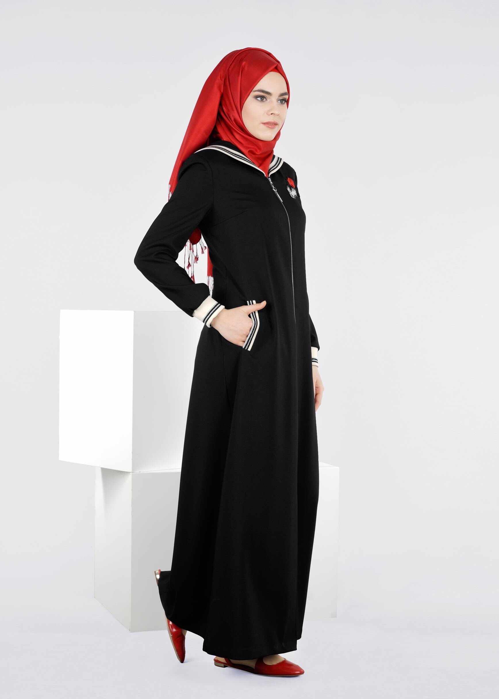 Tesettür giyim SİYAH 1070 STİL 8563 PARDESÜ 38/44 TEK40