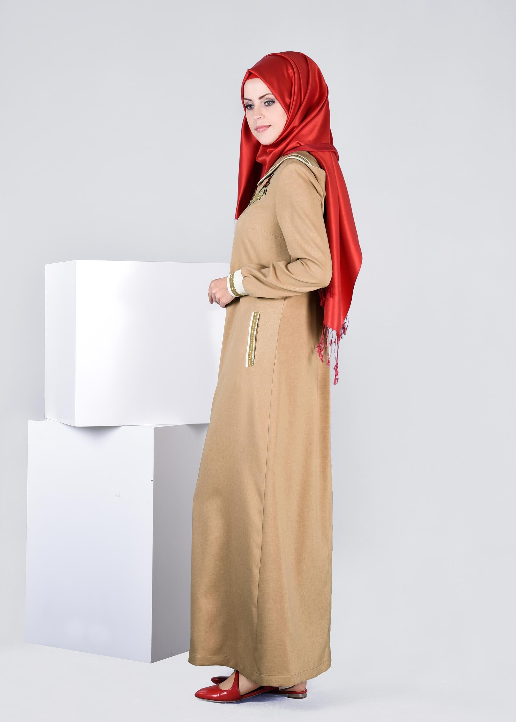 Tesettür giyim BEJ 1070 STİL 8563 PARDESÜ 38/44 TEK40