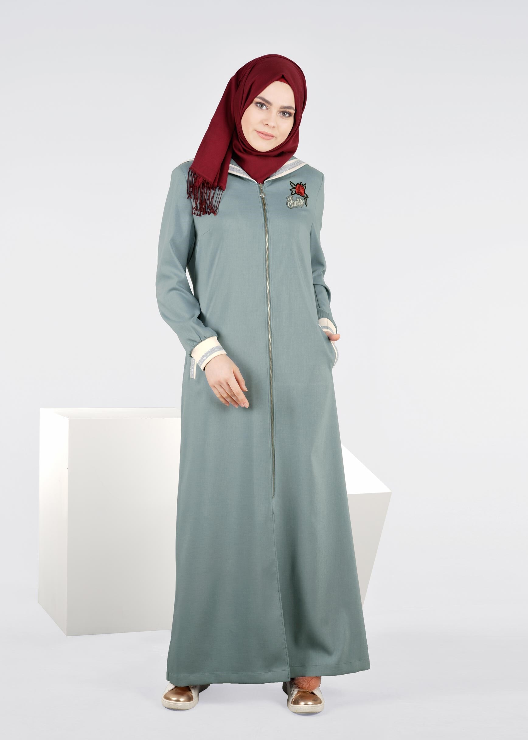 Tesettür giyim MAVİ 1070 STİL 8563 PARDESÜ 38/44 TEK40