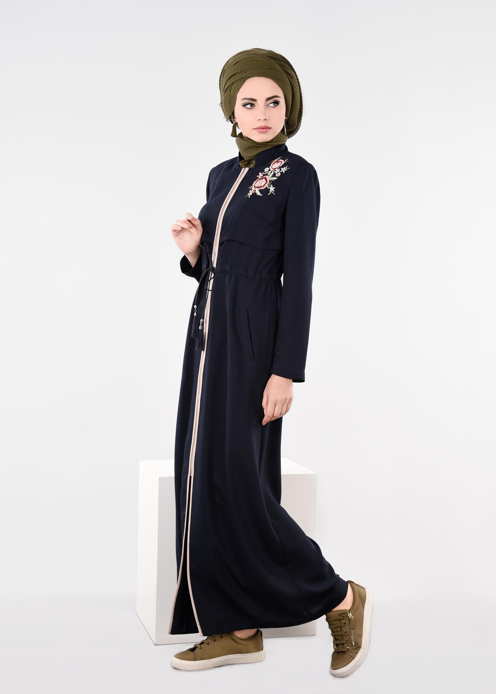 Tesettür giyim LACİVERT 1111 NEW DEFNE PARDESÜ 38/46