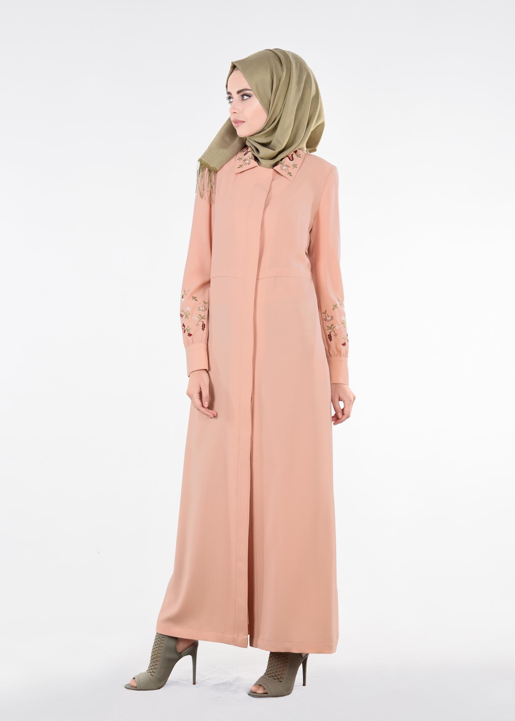 Tesettür giyim PUDRA İŞLEME DETAYLI PARDESÜ 1114