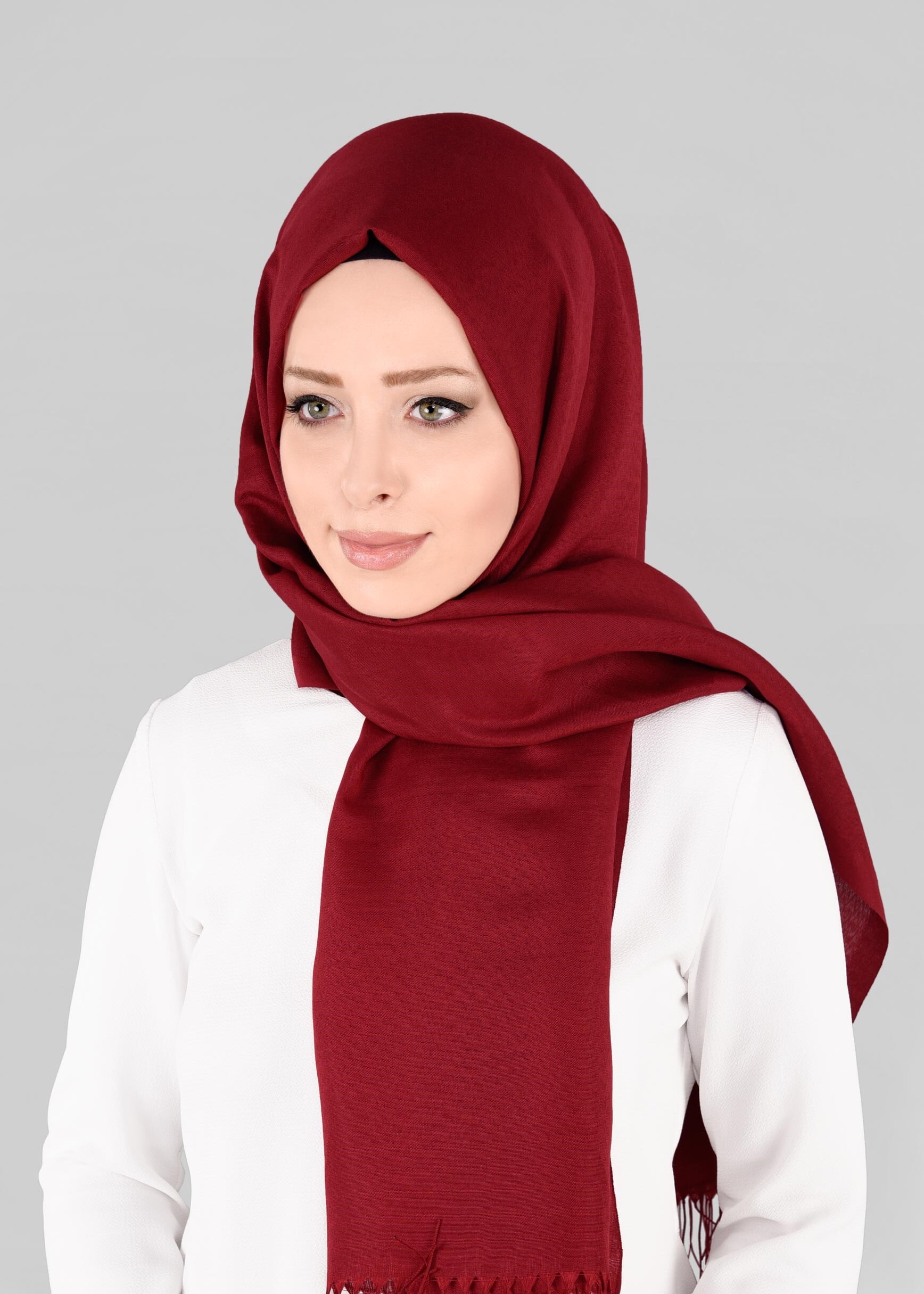 Tesettür giyim BORDO ALVİNA PÜSKÜLLÜ ŞAL 9856