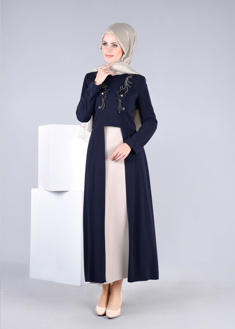 Tesettür giyim LACİVERT İŞLEME DETAYLI İKİLİ ETEKLİ TAKIM 3386 