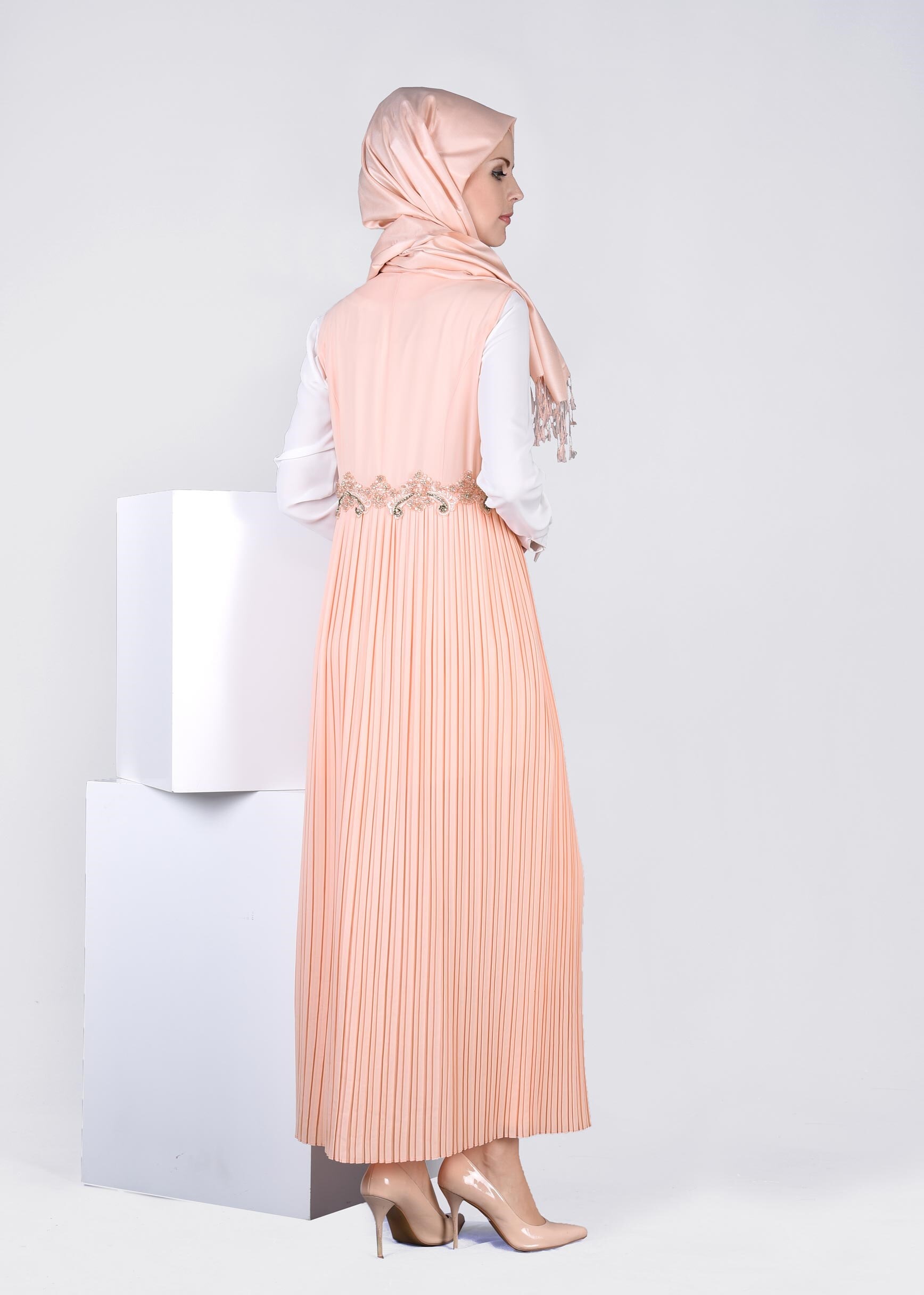 Tesettür giyim PUDRA İŞLEME DETAYLI ETEĞİ PİLİSELİ 3&prime;LÜ PANT. TAKIM 3381P 