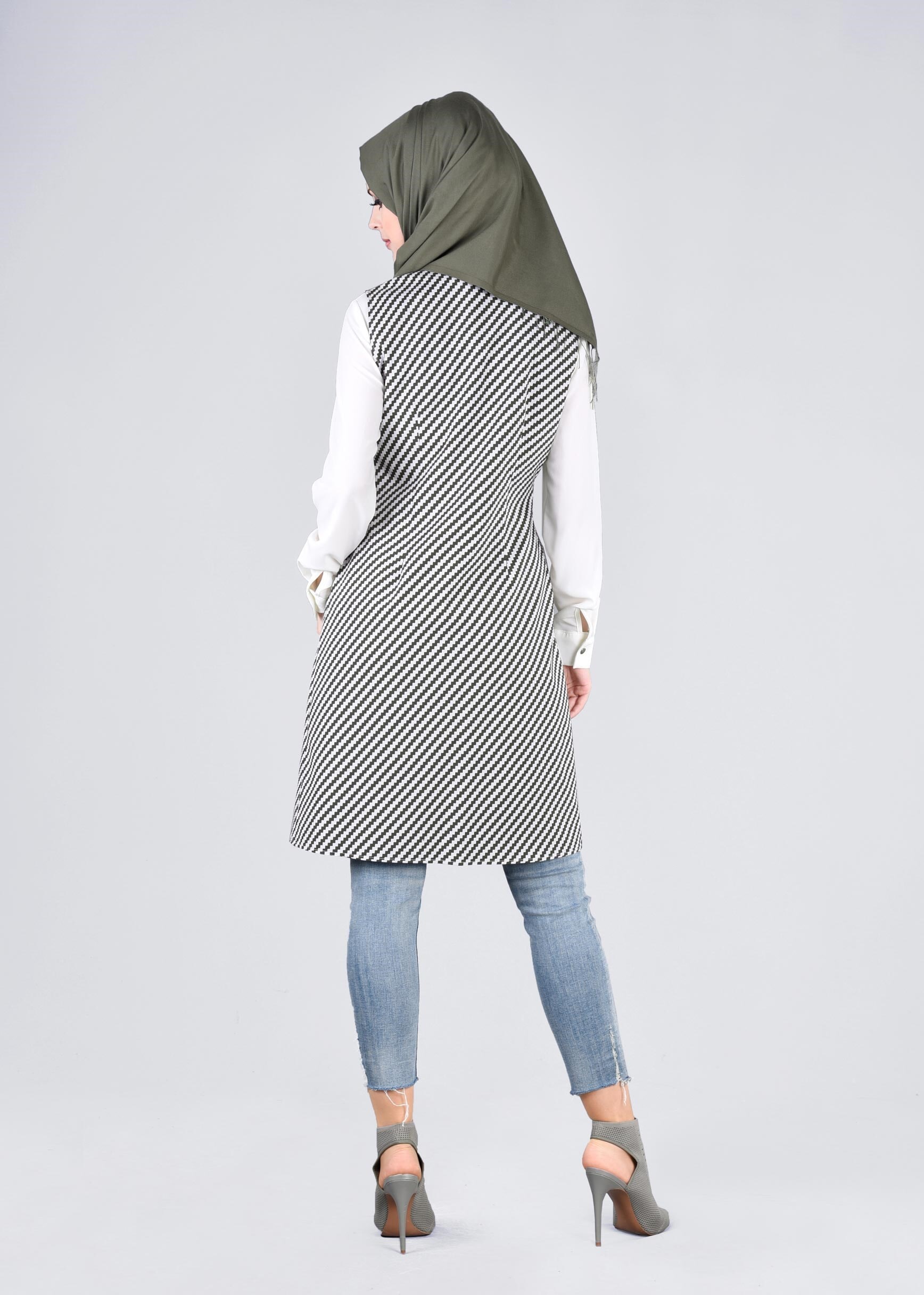 Tesettür giyim HAKİ DESENLİ YELEKLİ TUNİK 4317 