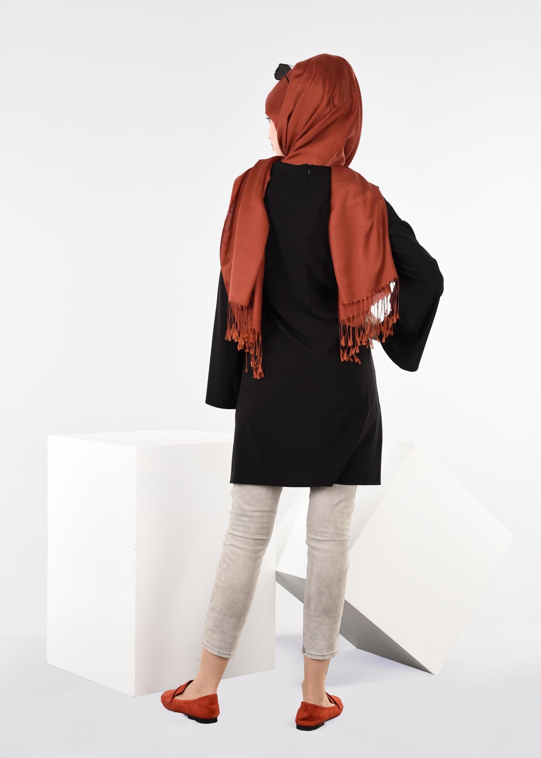 Tesettür giyim SİYAH 4435 NEW FESTİVAL TUNİK 36/42 TEK38