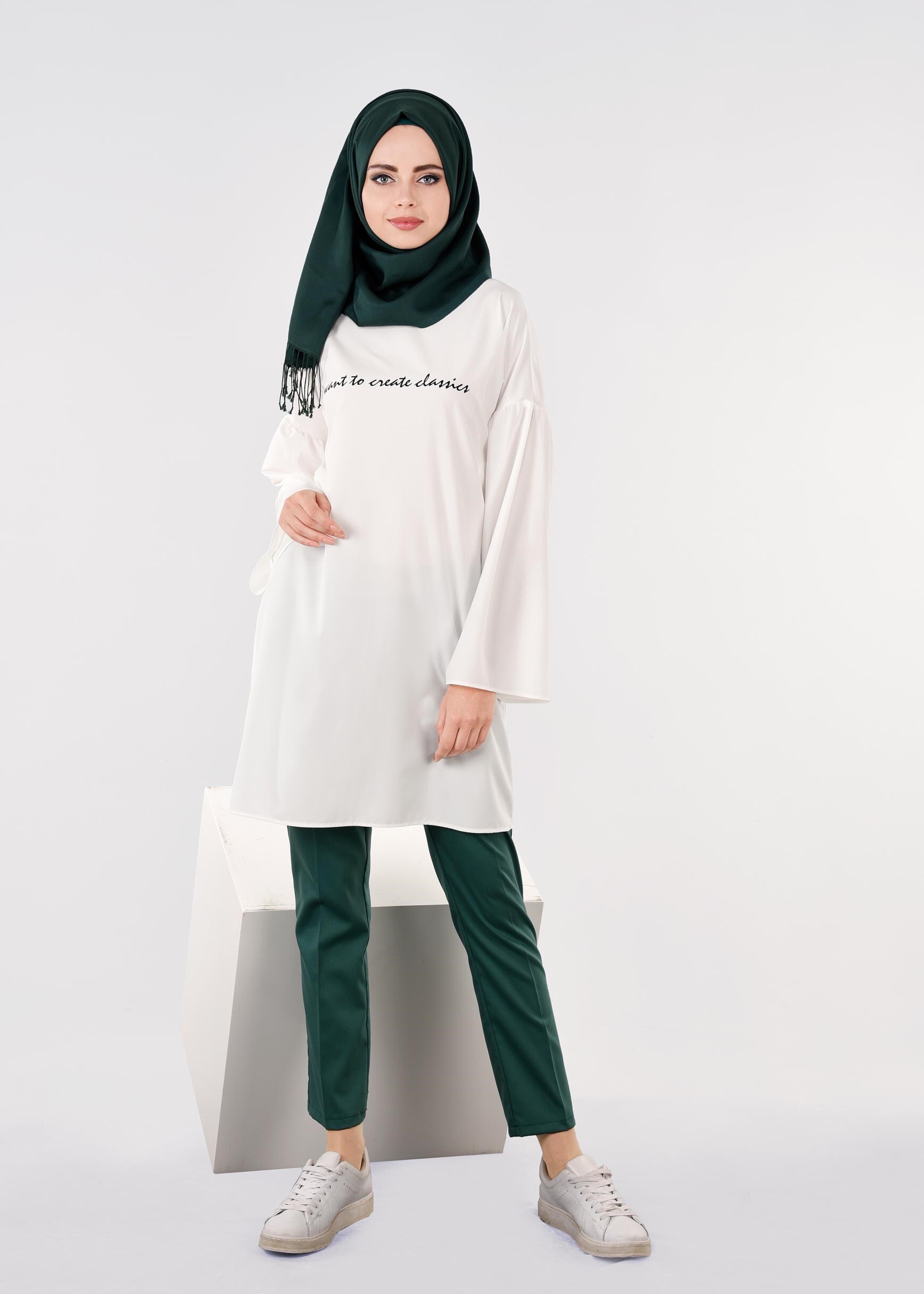 Tesettür giyim BEYAZ 4435 NEW FESTİVAL TUNİK 36/42 TEK38