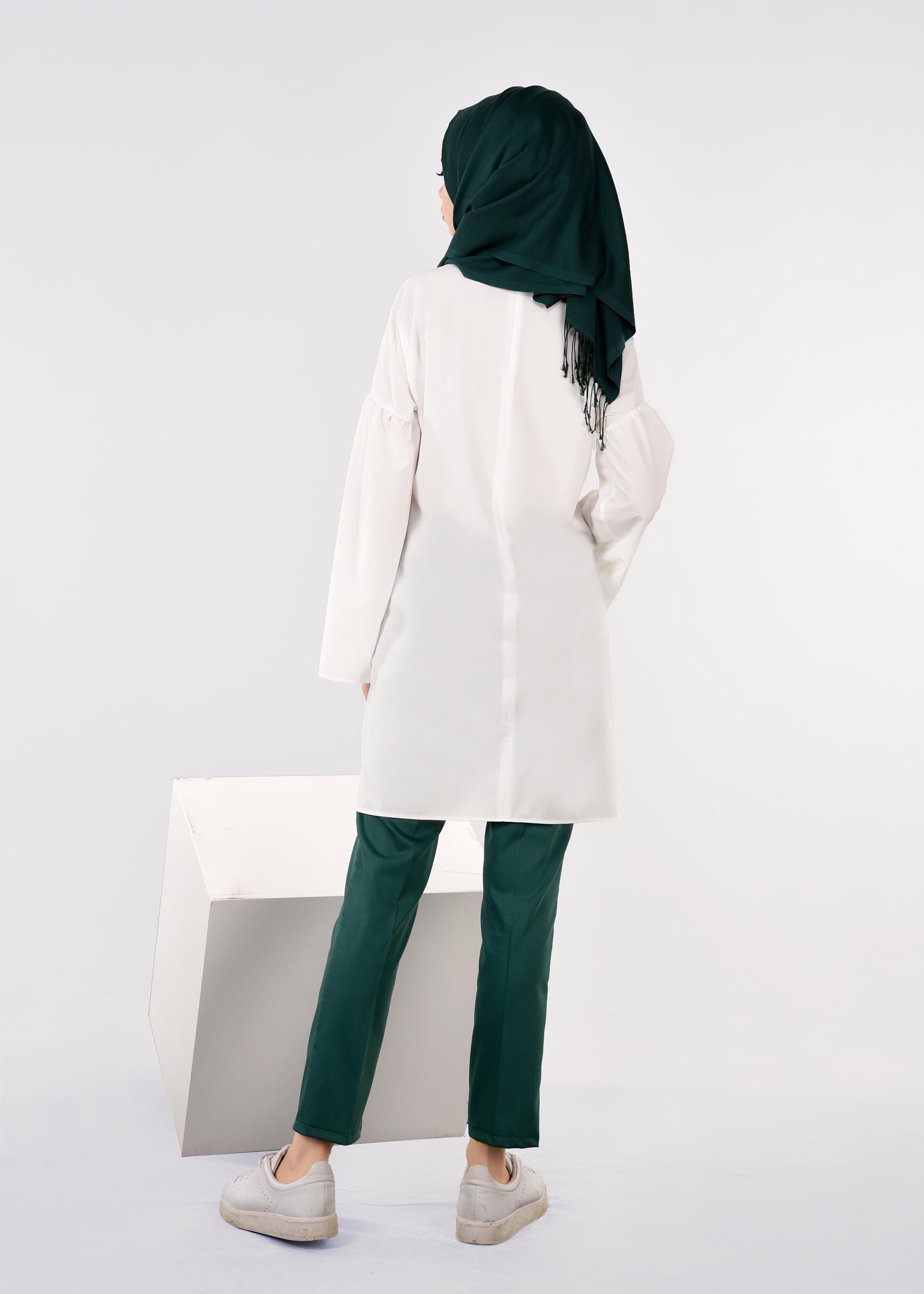 Tesettür giyim BEYAZ 4435 NEW FESTİVAL TUNİK 36/42 TEK38