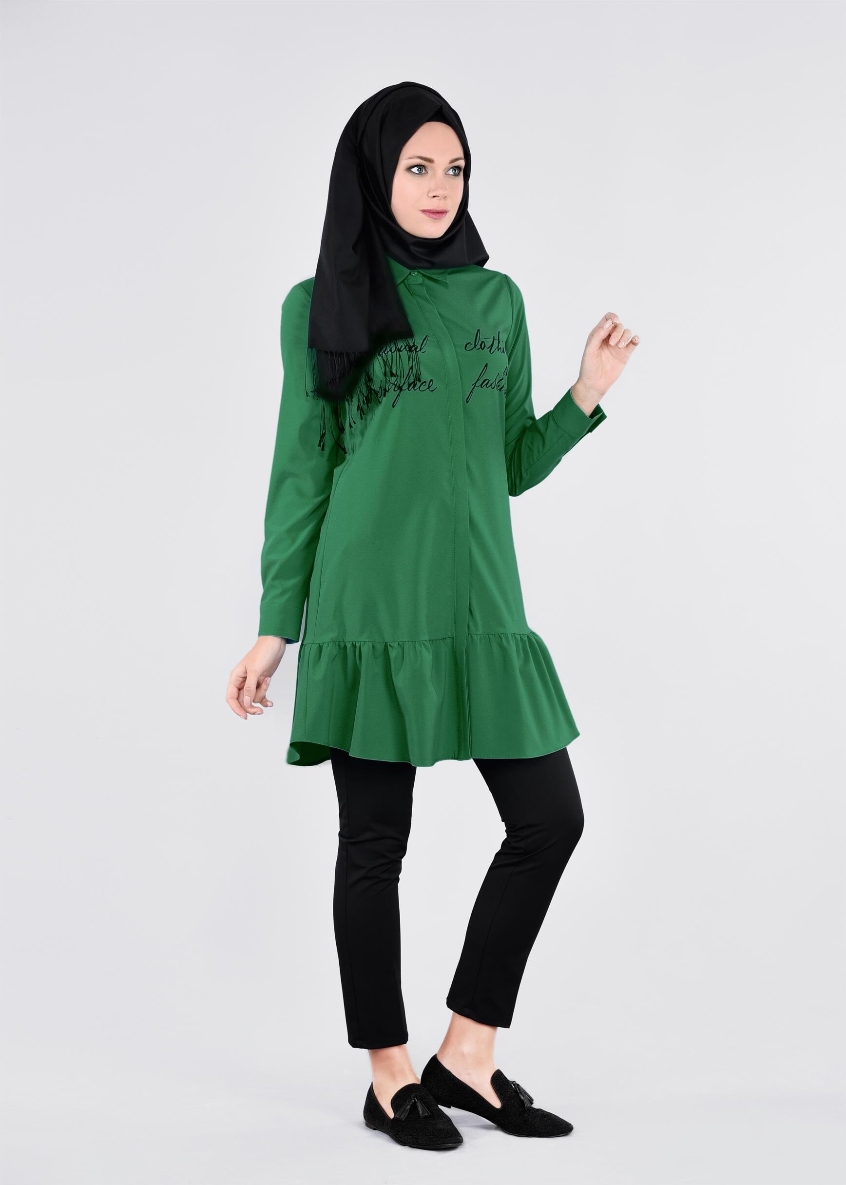 Tesettür giyim YEŞİL YAZI BASKILI TUNİK 4534