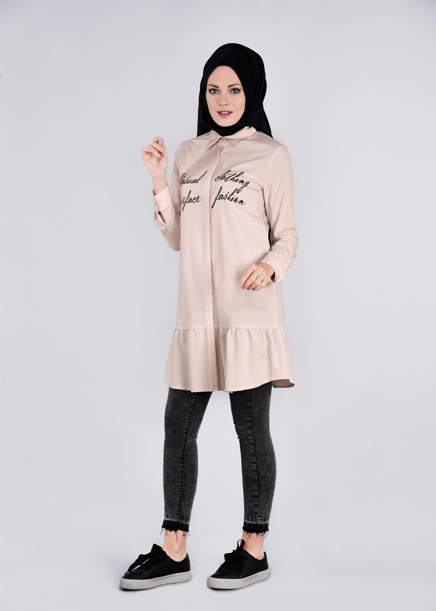 Tesettür giyim BEJ YAZI BASKILI TUNİK 4534