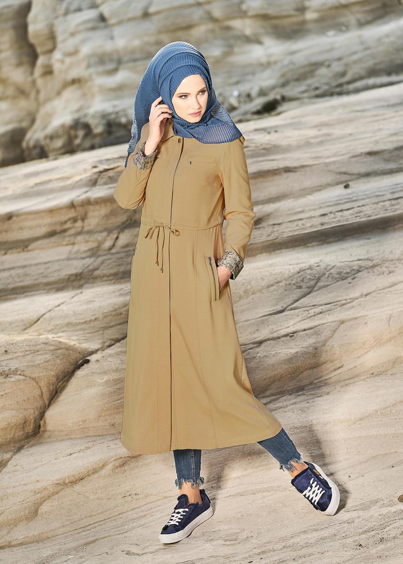 Tesettür giyim BEJ 1017 STİL 8563 TRENCH 38/46 TEK40-42