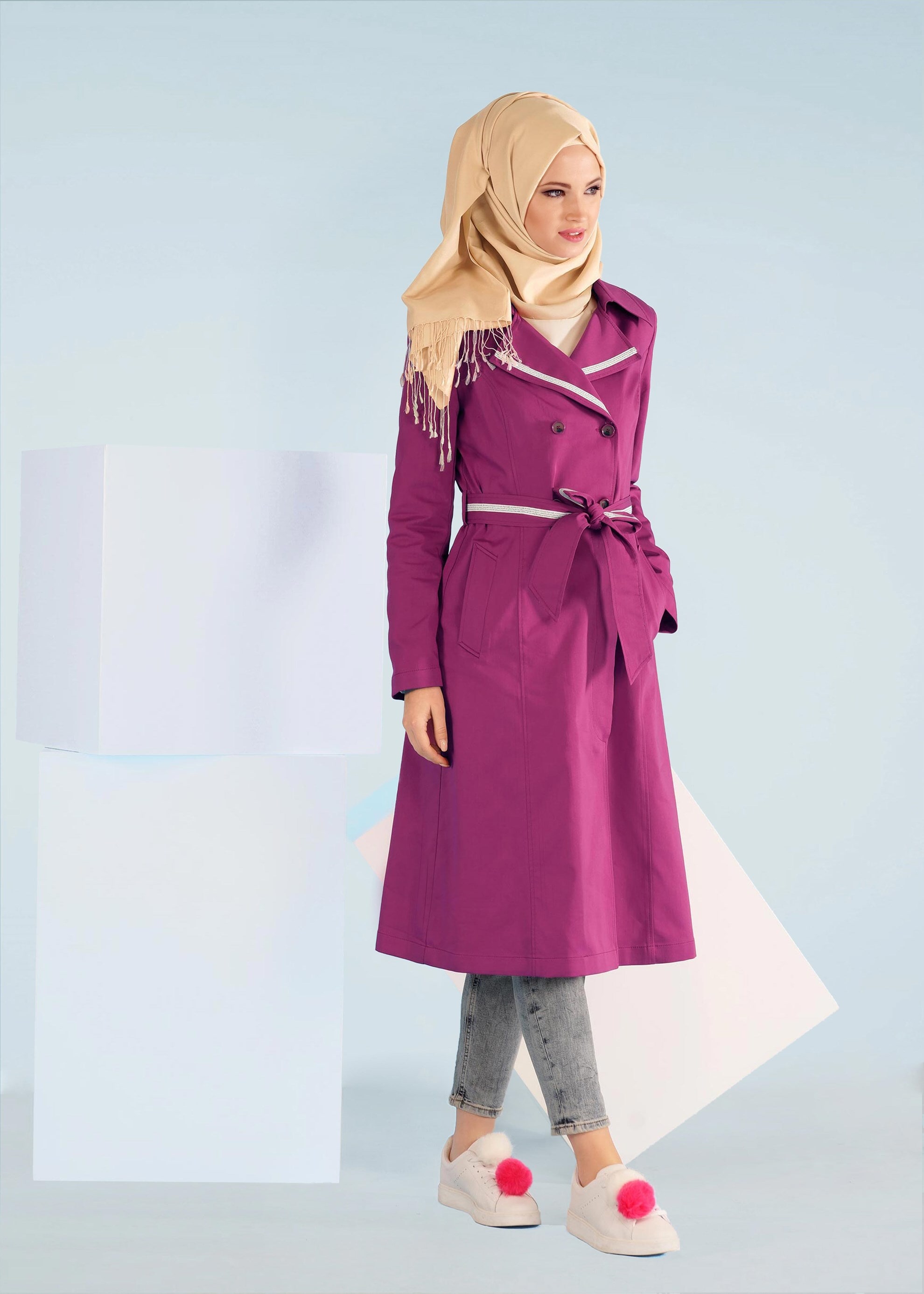 Tesettür giyim FUŞYA YAKASI TAŞLI DÜĞMELİ TRENÇKOT 1020