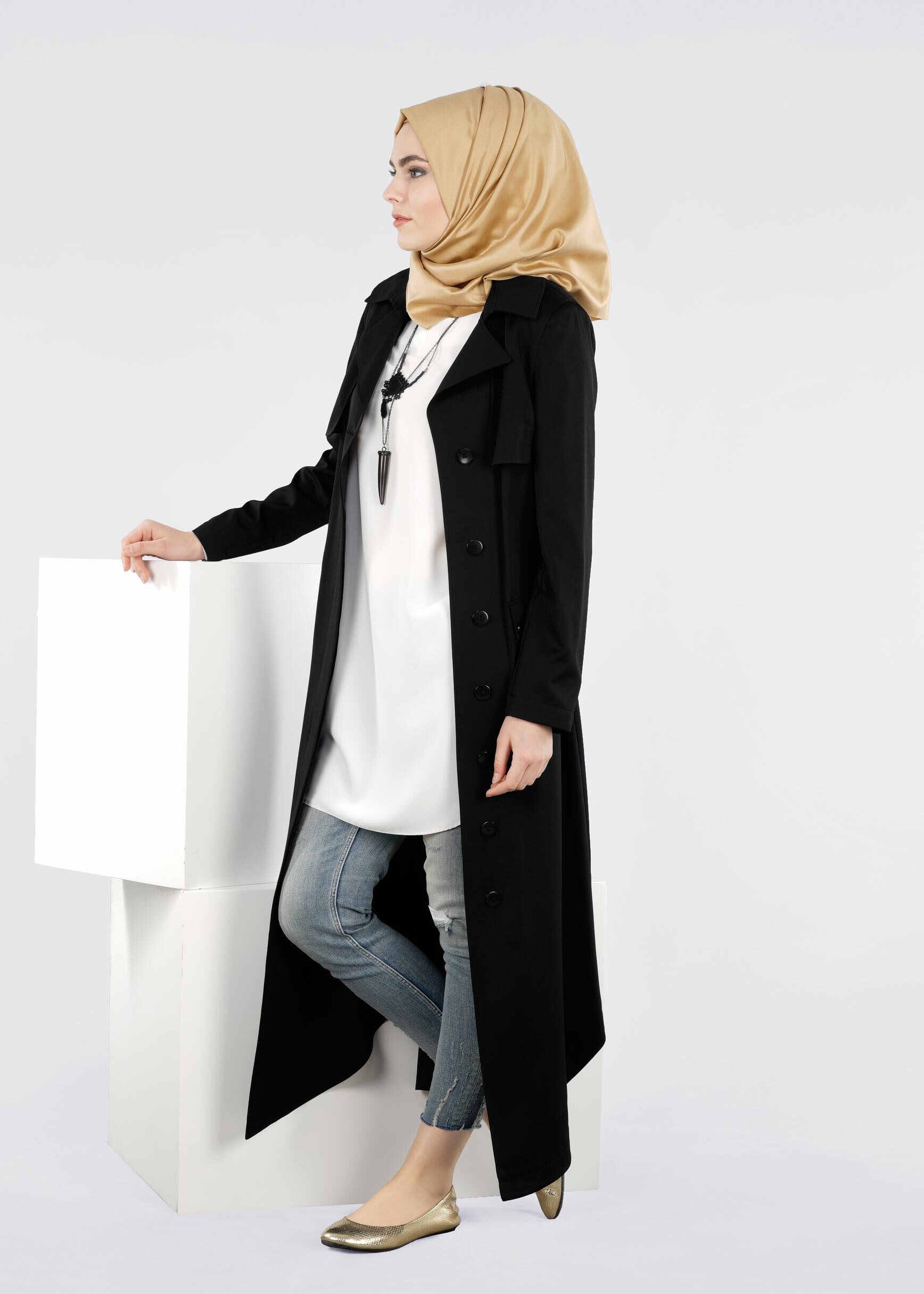 Tesettür giyim SİYAH KUŞAKLI BASKILI TRENÇKOT 1021 