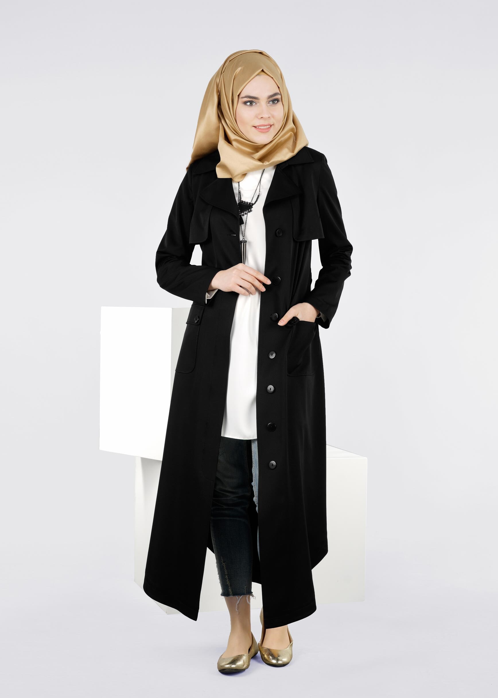 Tesettür giyim SİYAH KUŞAKLI BASKILI TRENÇKOT 1021 