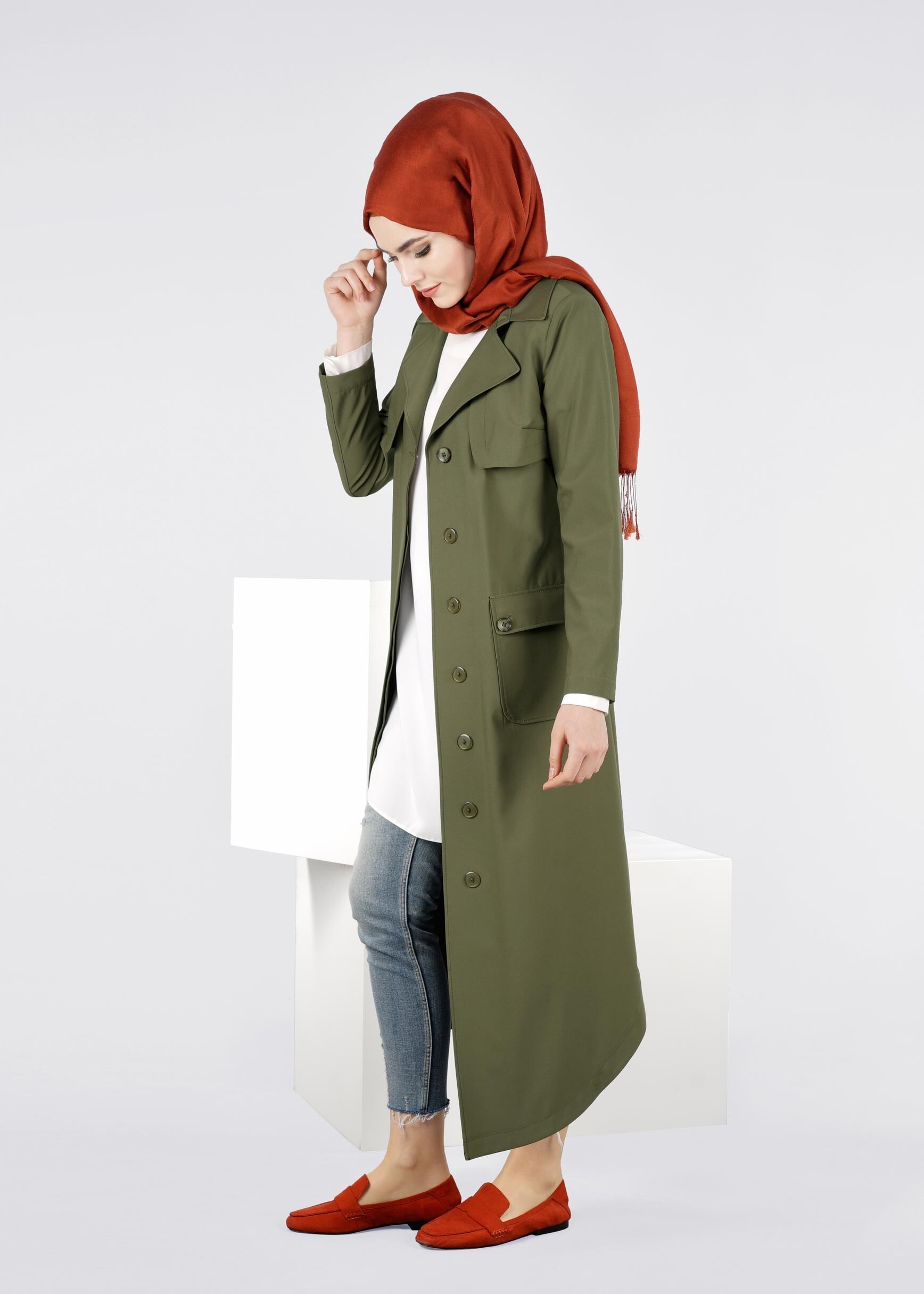 Tesettür giyim HAKİ KUŞAKLI BASKILI TRENÇKOT 1021 