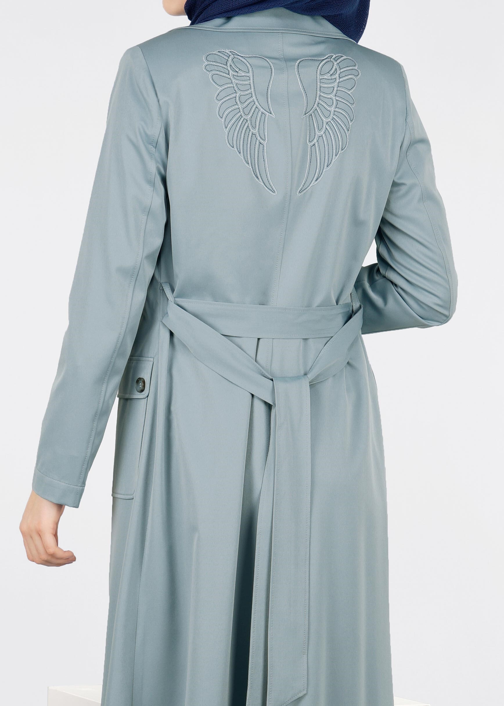 Tesettür giyim MAVİ KUŞAKLI BASKILI TRENÇKOT 1021 