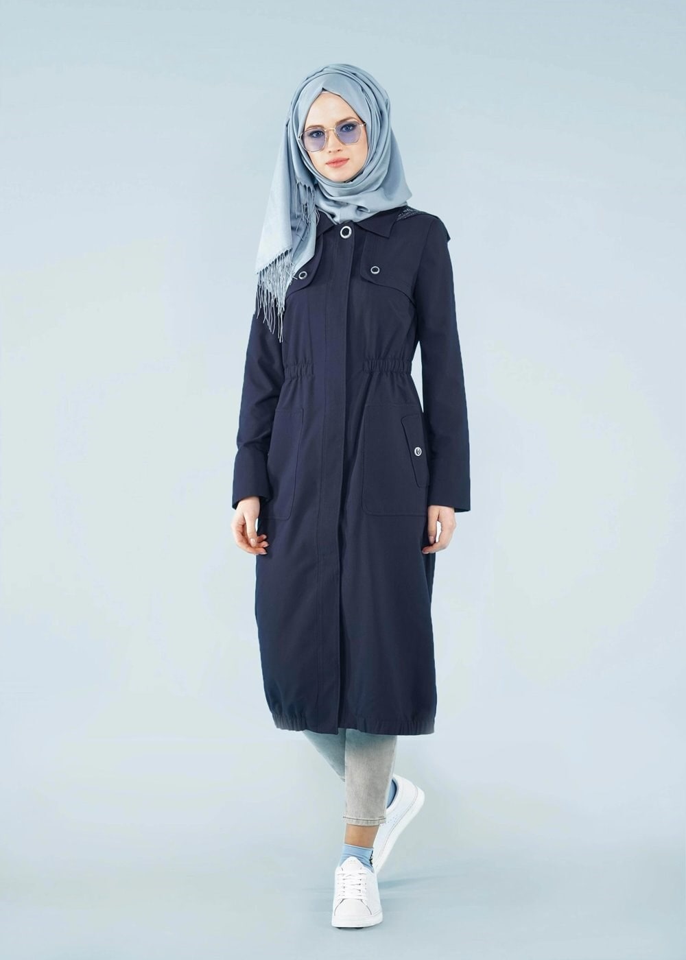 Tesettür giyim LACİVERT BELİ BÜZGÜLÜ KAPÜŞONLU TRENÇKOT 1022 