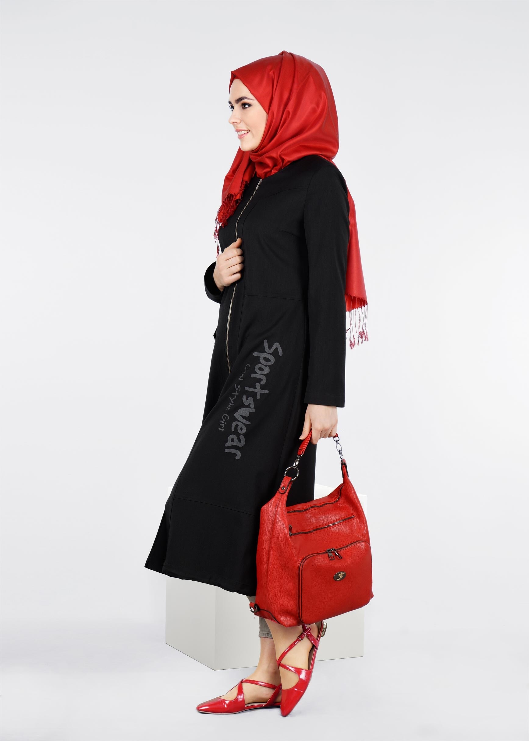 Tesettür giyim SİYAH YAZI DETAYLI FERMUARLI TRENÇKOT 1025