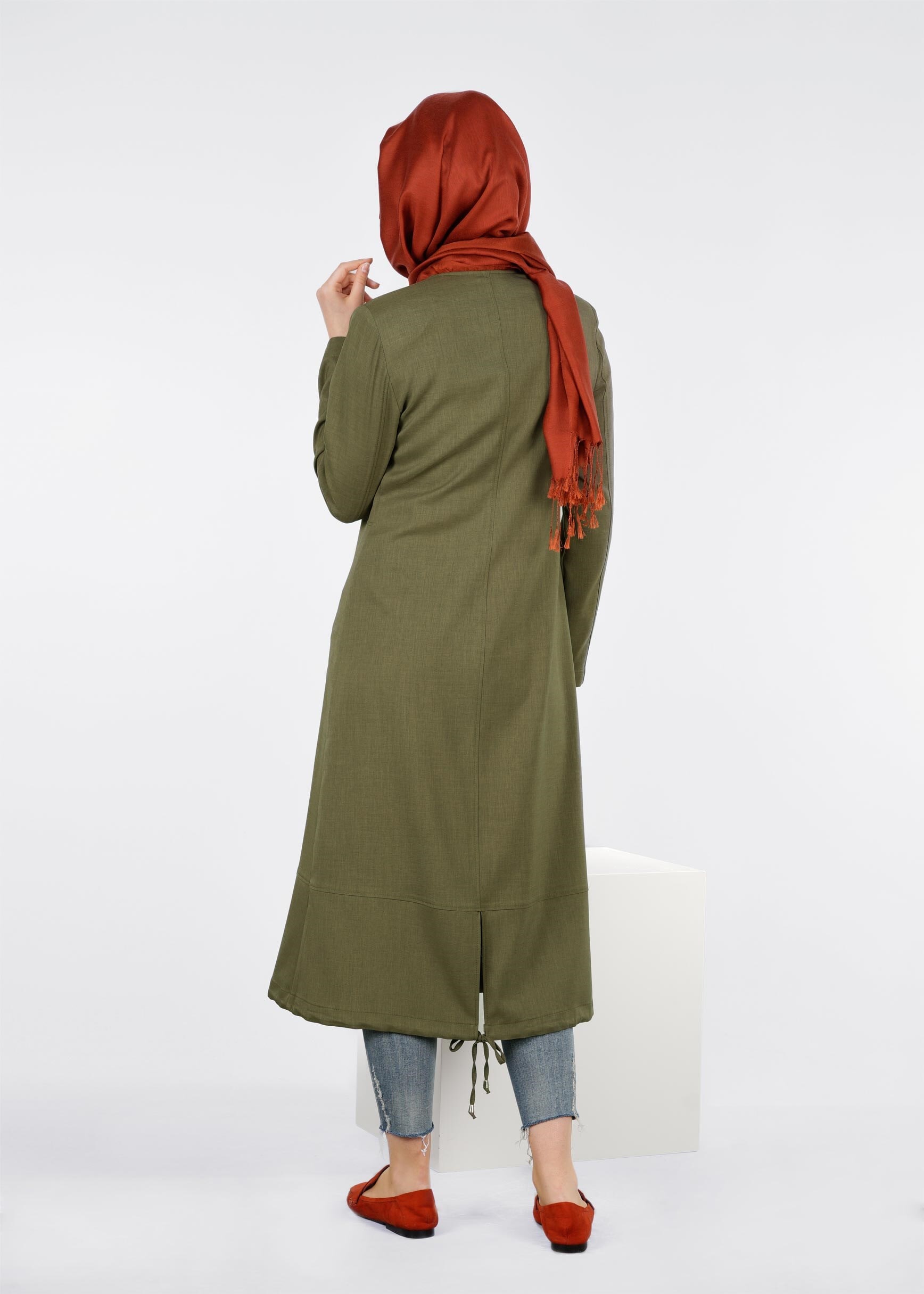 Tesettür giyim YEŞİL YAZI DETAYLI FERMUARLI TRENÇKOT 1025