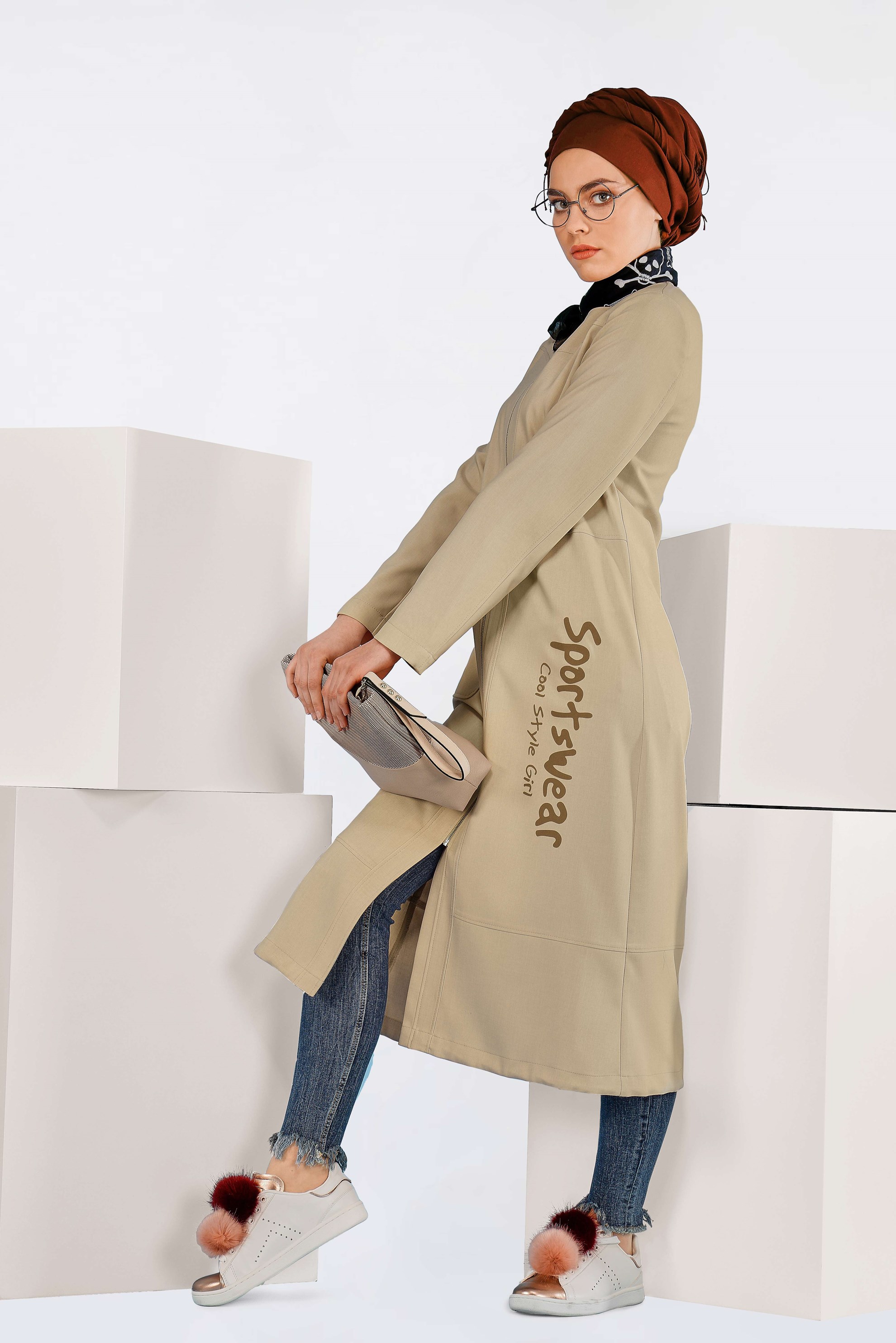 Tesettür giyim BEJ YAZI DETAYLI FERMUARLI TRENÇKOT 1025