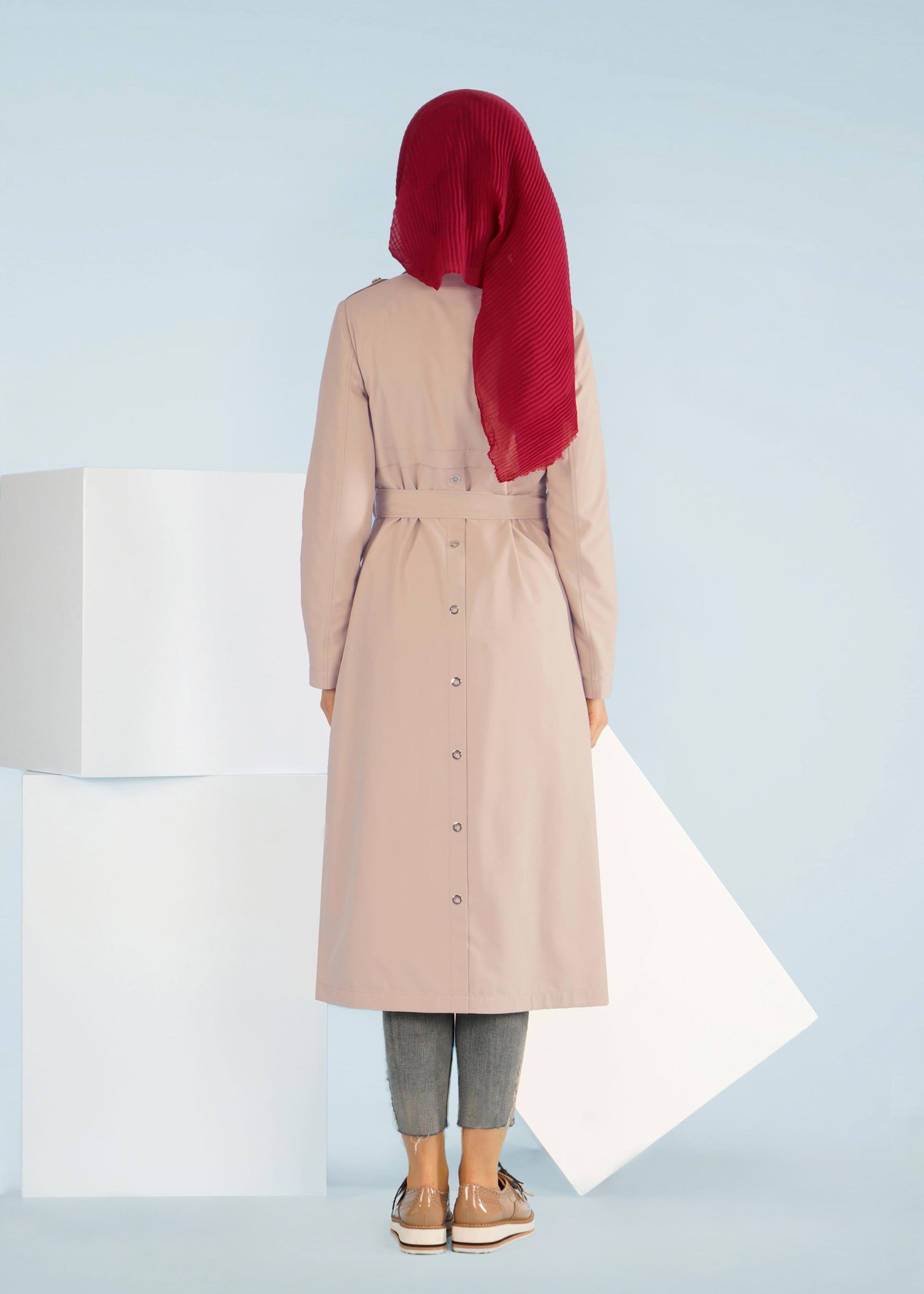 Tesettür giyim KAHVE ARKADAN DÜĞMELİ KUŞAKLI TRENÇKOT 1031