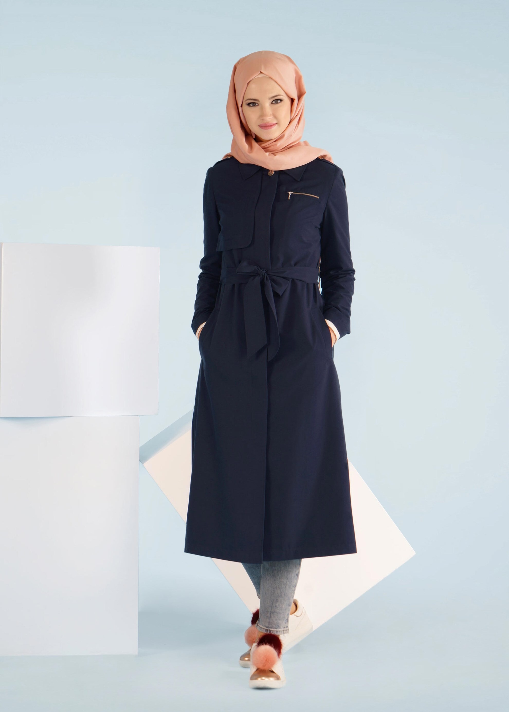 Tesettür giyim LACİVERT ARKADAN DÜĞMELİ KUŞAKLI TRENÇKOT 1031