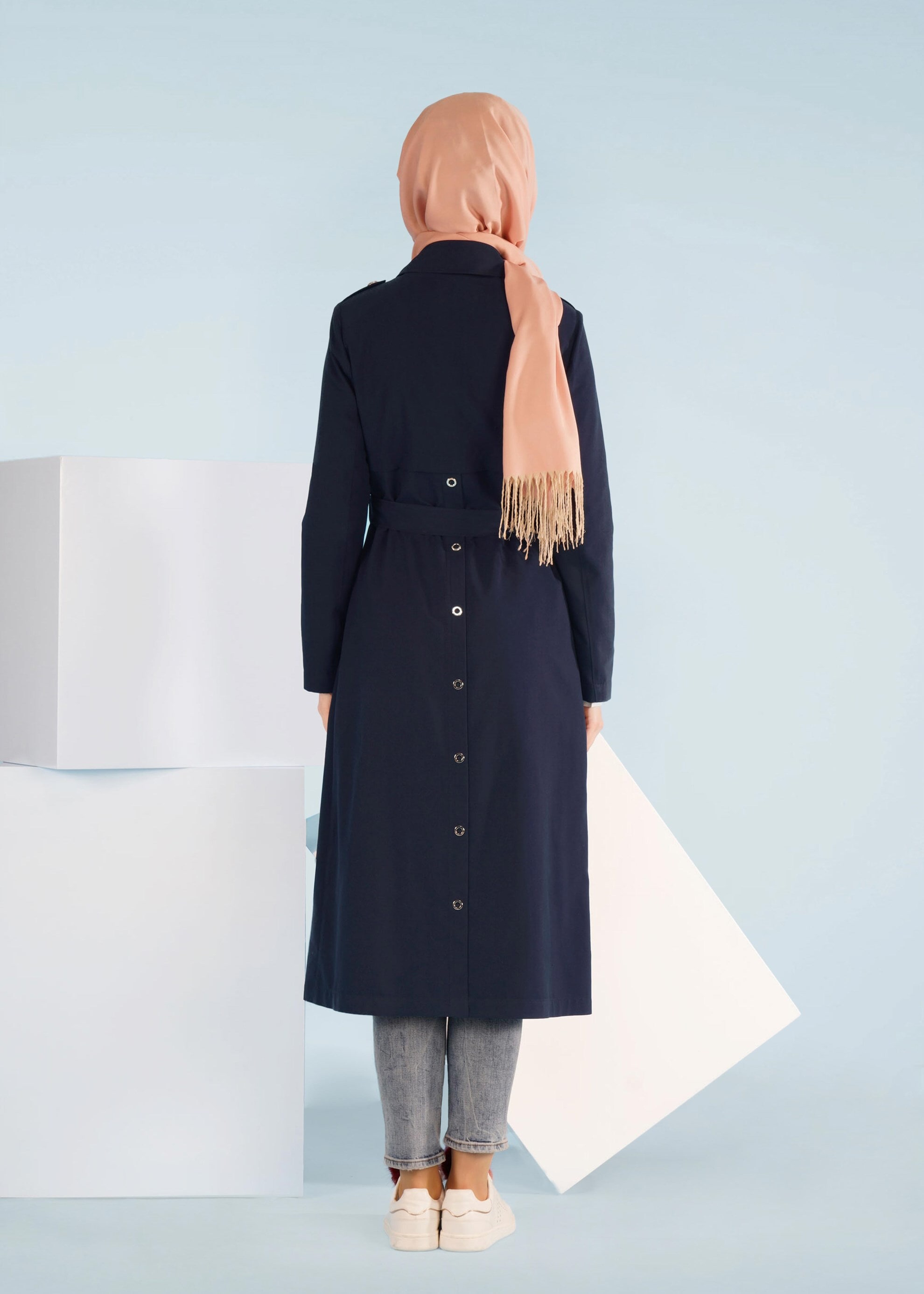 Tesettür giyim LACİVERT ARKADAN DÜĞMELİ KUŞAKLI TRENÇKOT 1031