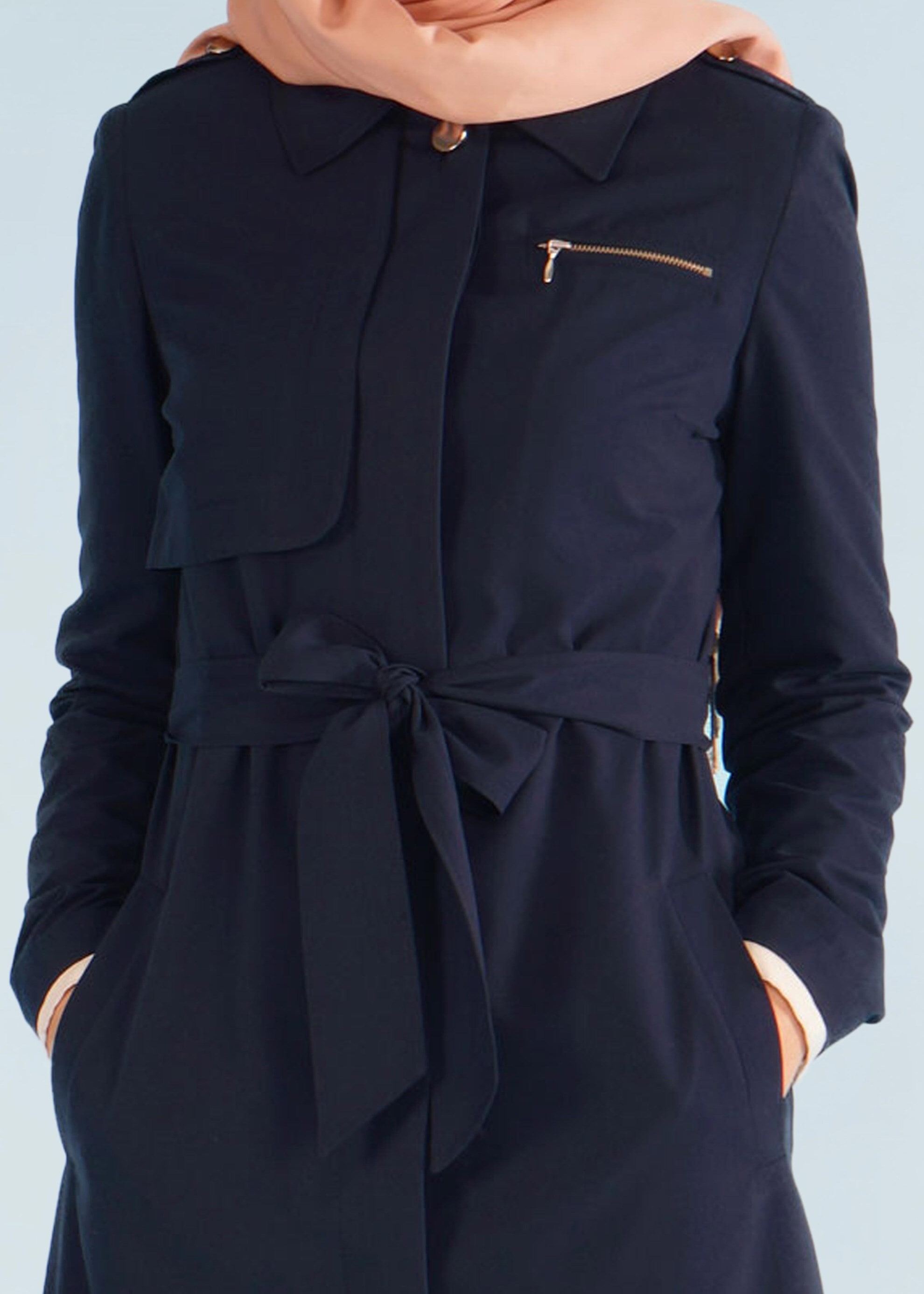 Tesettür giyim LACİVERT ARKADAN DÜĞMELİ KUŞAKLI TRENÇKOT 1031