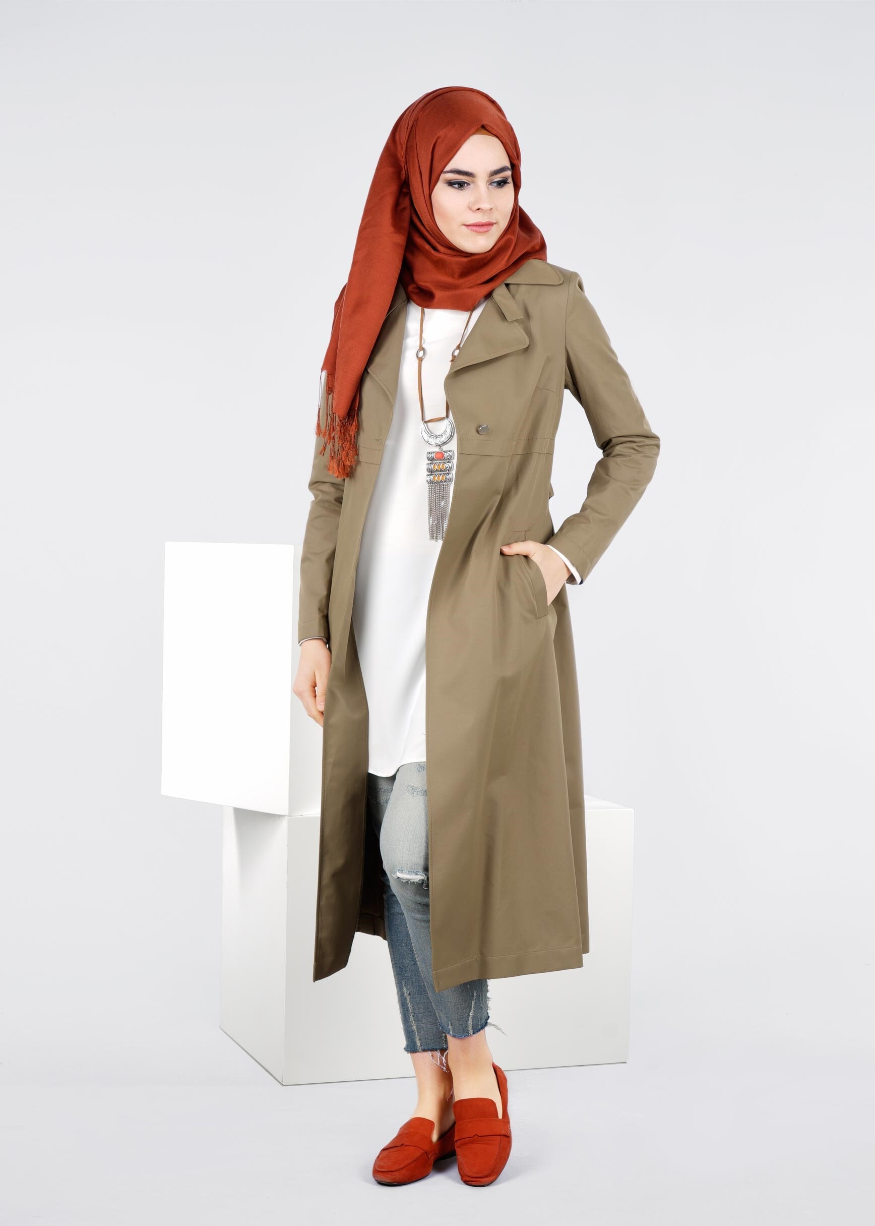 Tesettür giyim HAKİ CEPLİ KUŞAKLI TRENÇKOT 1032