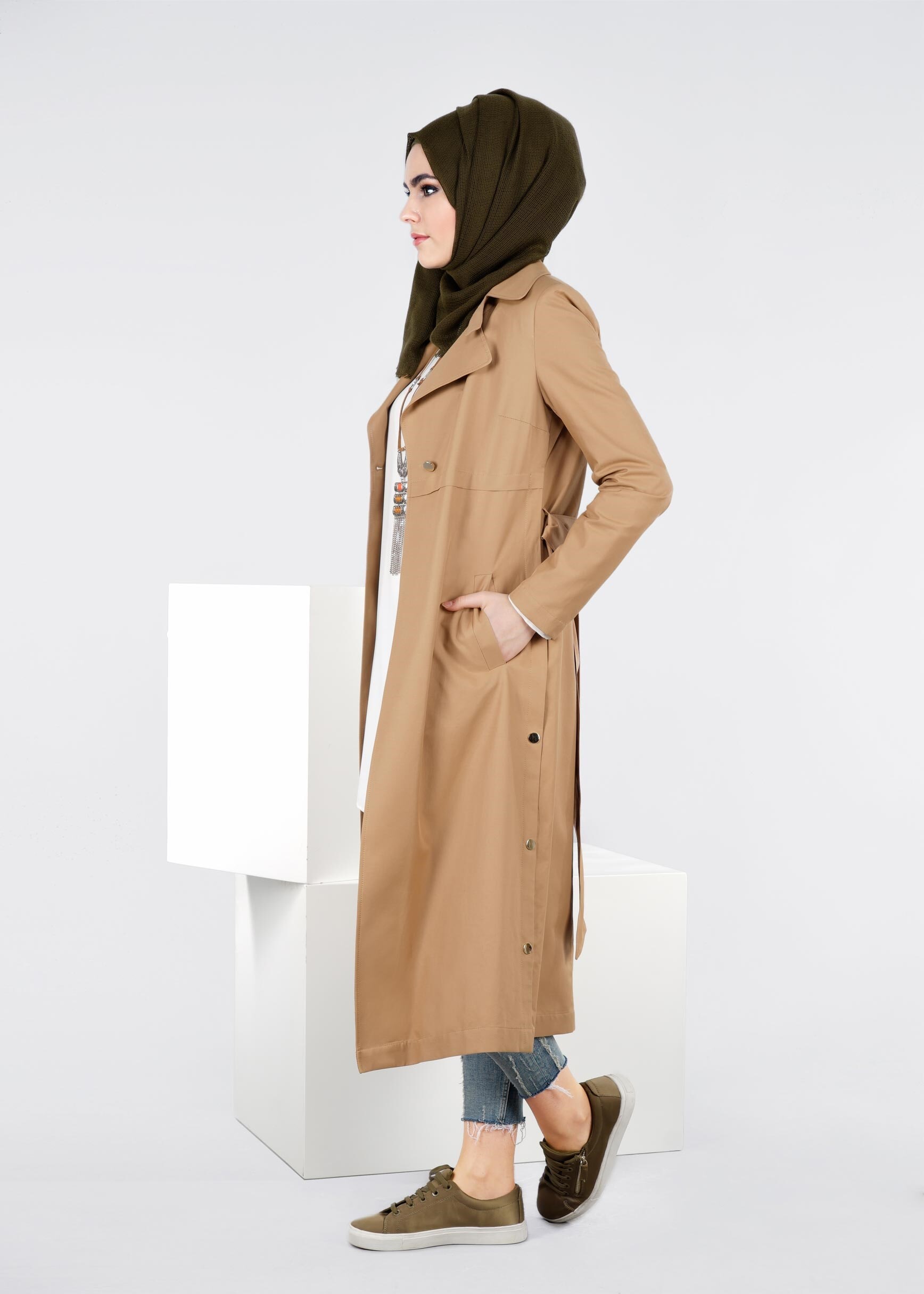 Tesettür giyim KAHVE CEPLİ KUŞAKLI TRENÇKOT 1032