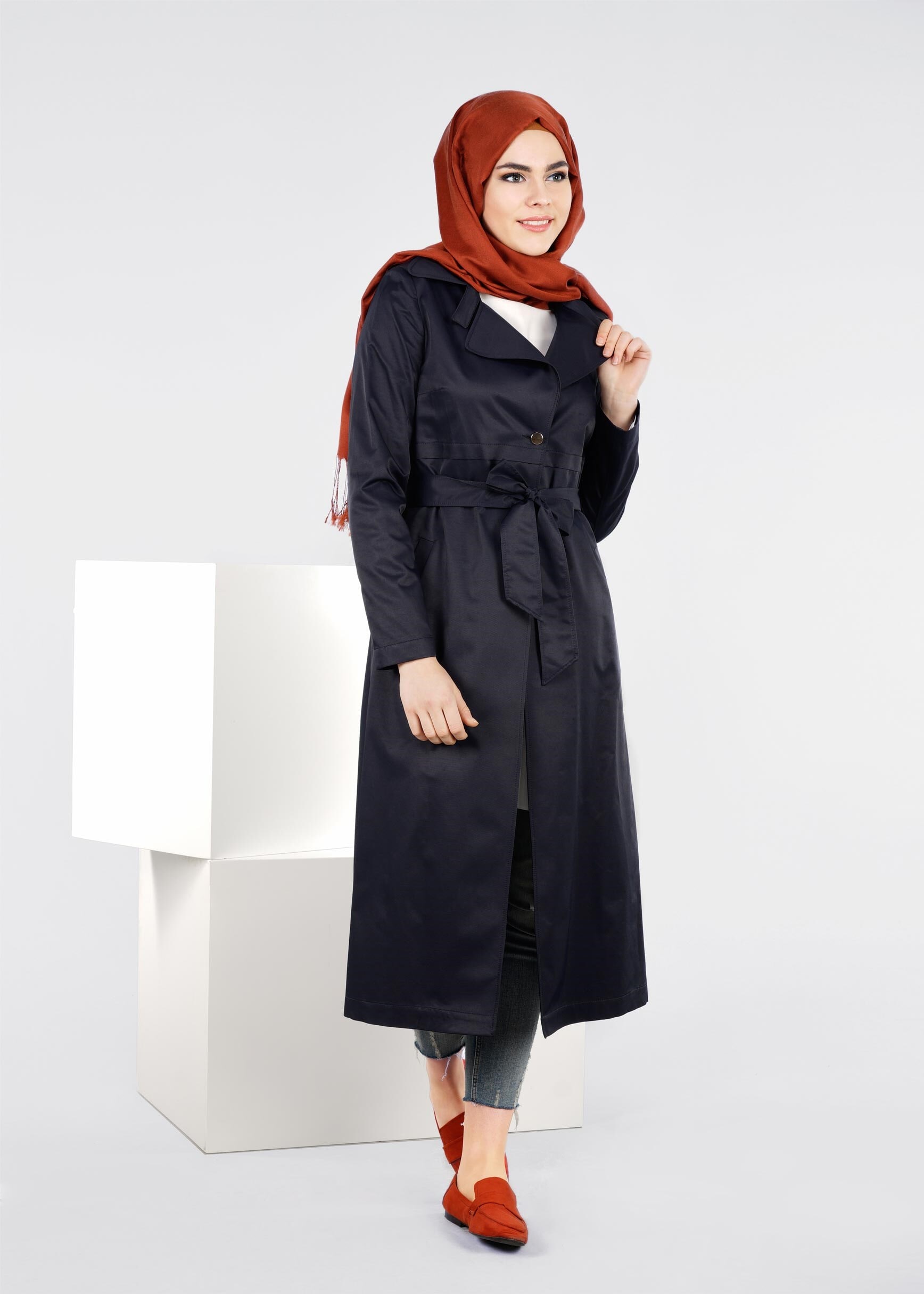 Tesettür giyim LACİVERT CEPLİ KUŞAKLI TRENÇKOT 1032
